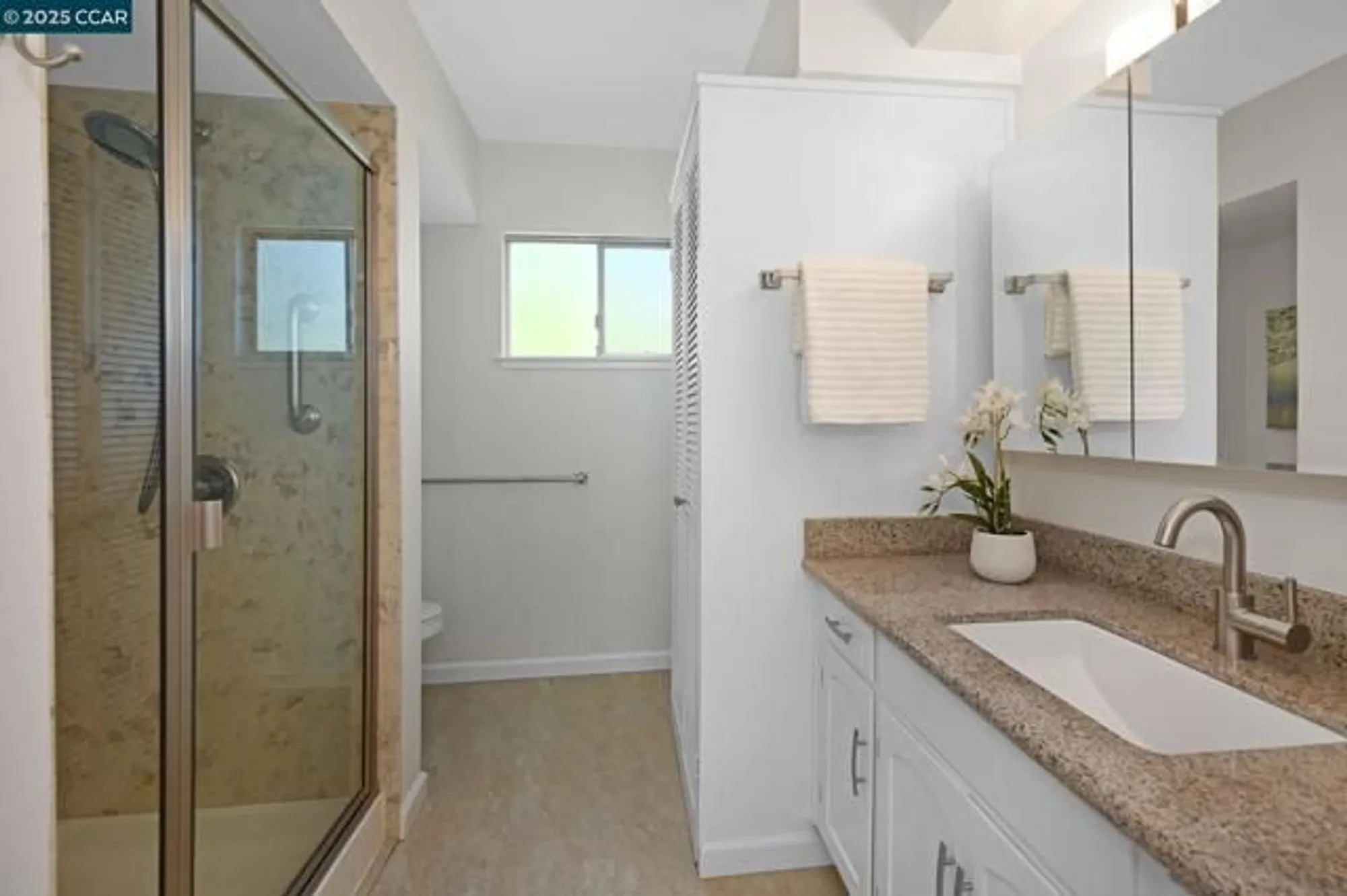 Property Slideshow image 12 of 29 | 1116 running springs rd 2, Walnut Creek, CA, 94595