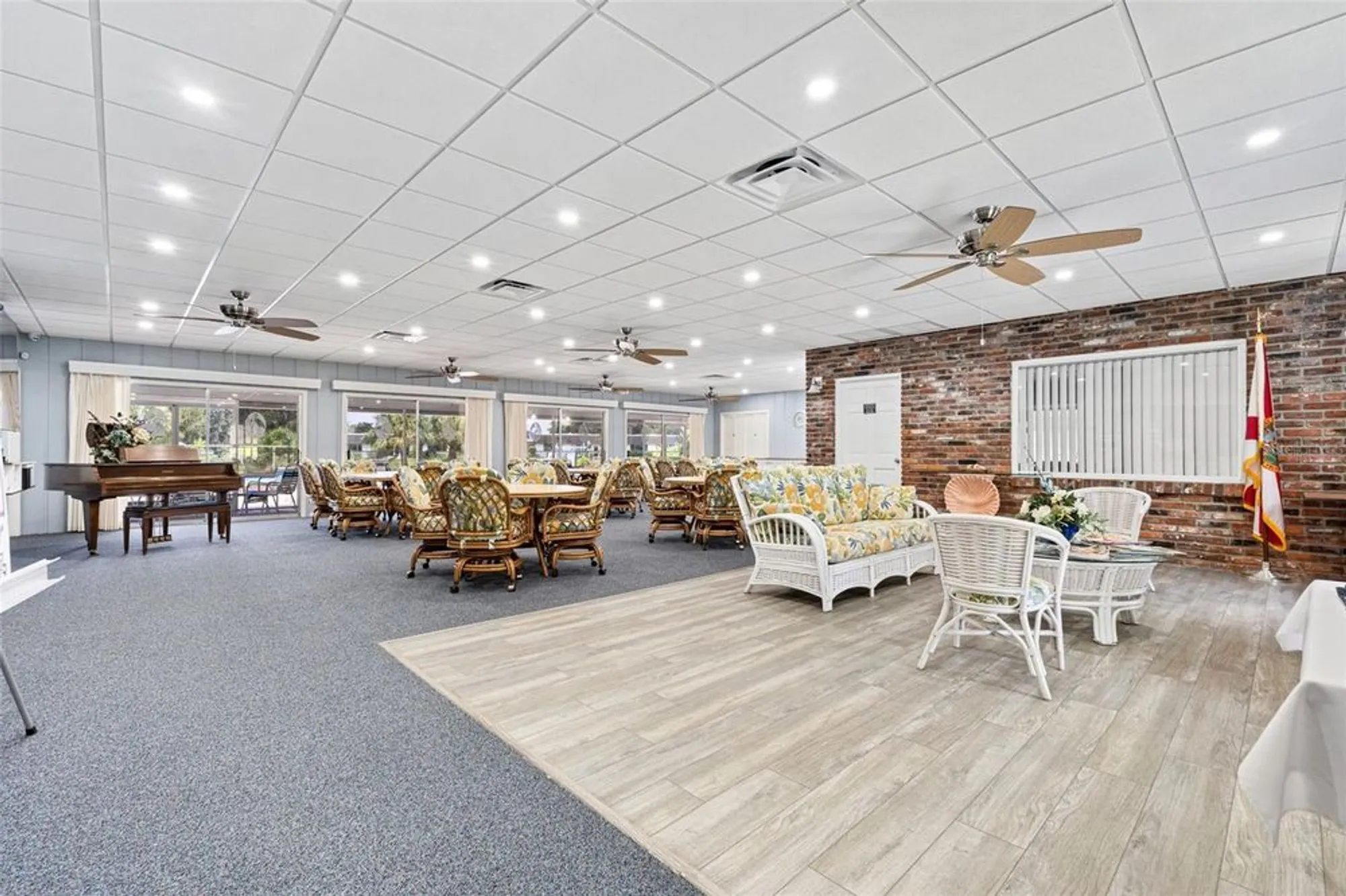 Property Slideshow image 33 of 42 | 3952 ashwood ln 37, Sarasota, FL, 34232