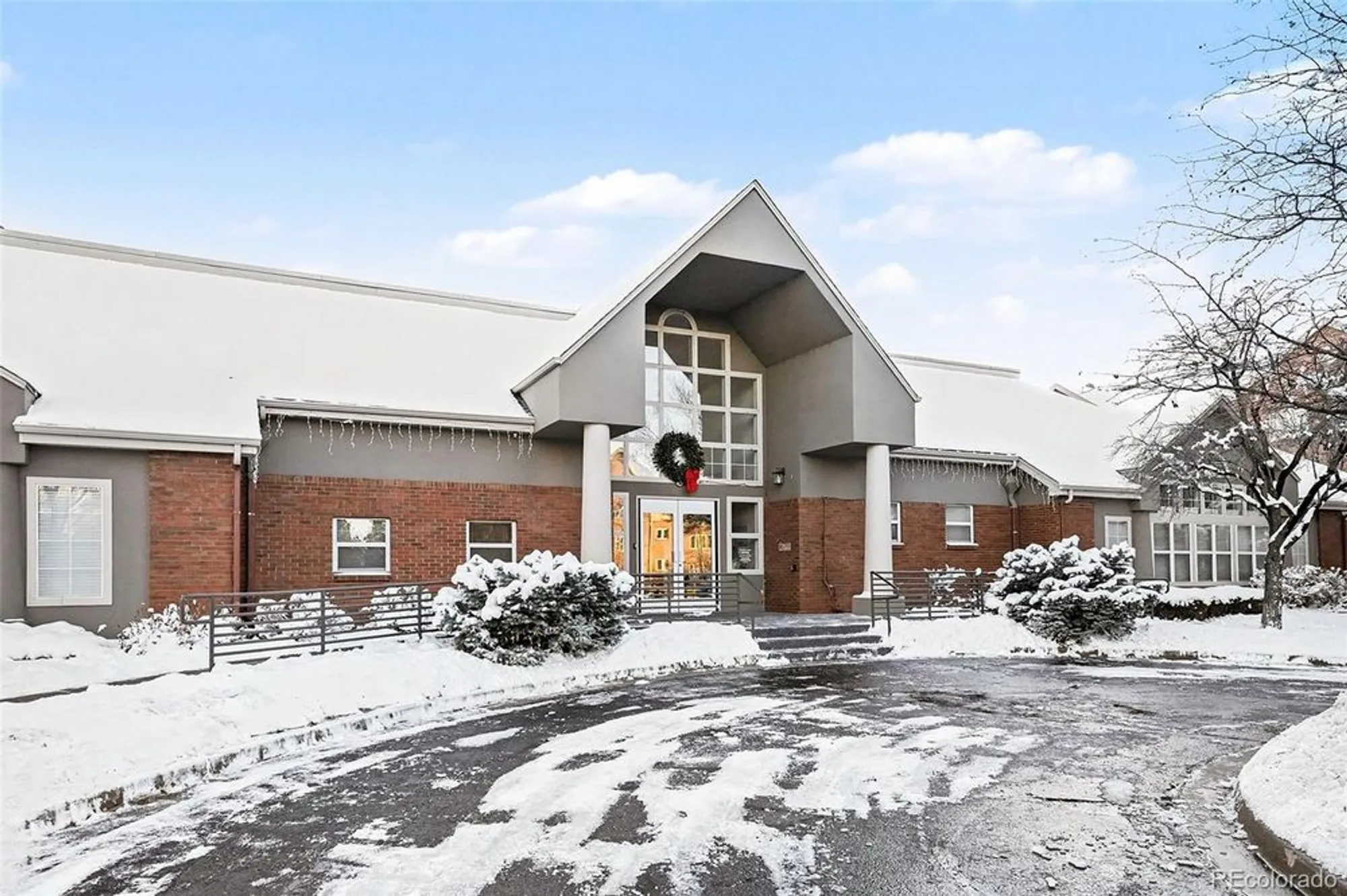 Property Slideshow image 17 of 25 | 2896 w riverwalk cir a105, Littleton, CO, 80123