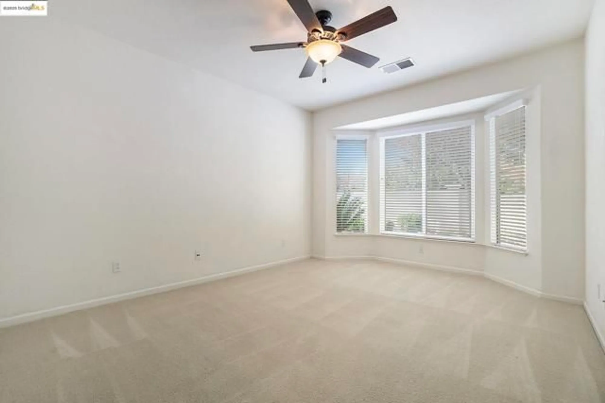 Property Slideshow image 6 of 23 | 939 centennial dr, Brentwood, CA, 94513