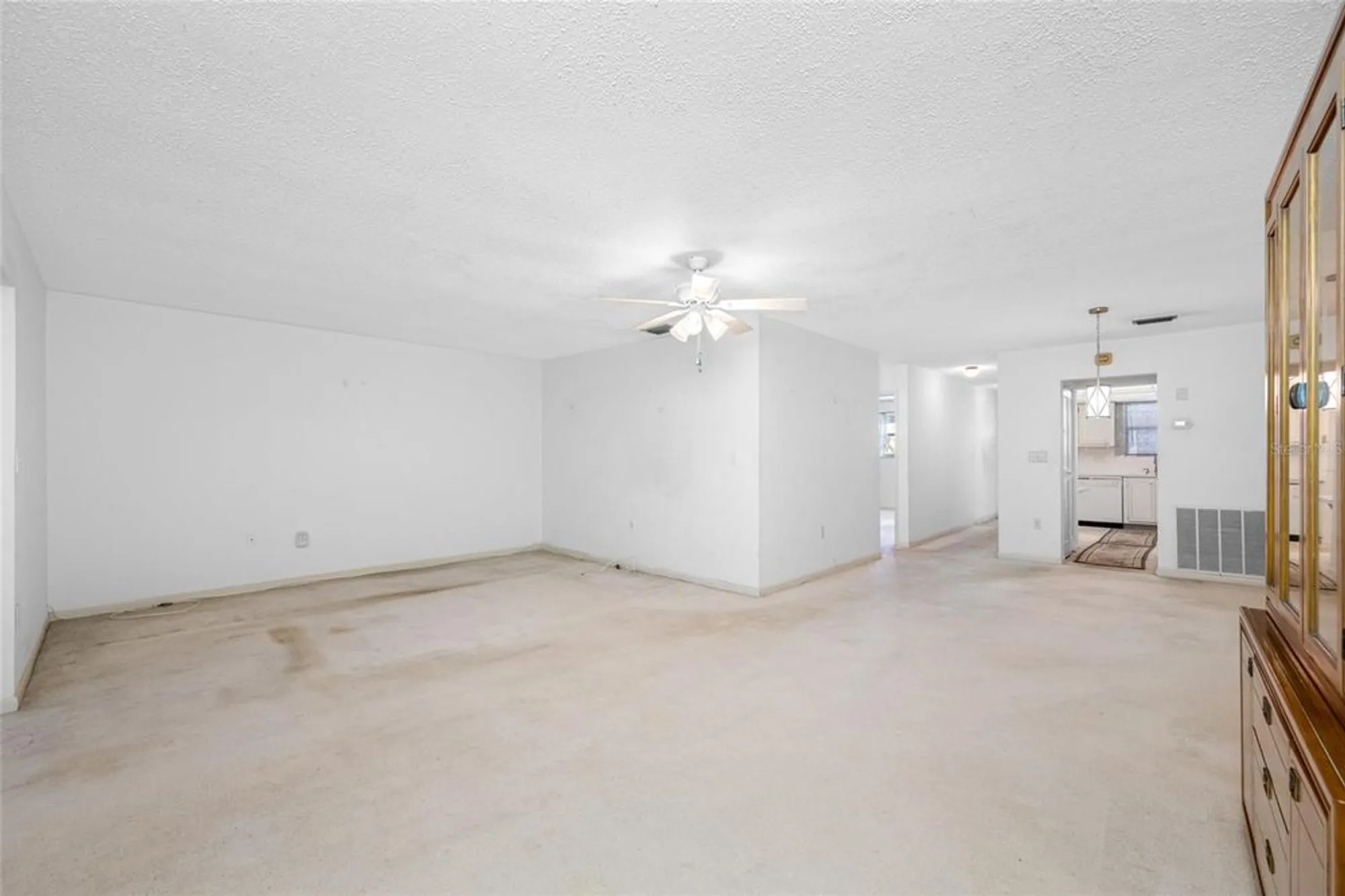 Property Slideshow image 18 of 39 | 5660 80th st n unit d207, St Petersburg, FL, 33709