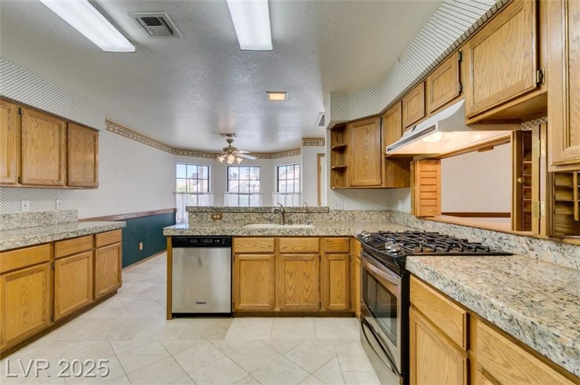 Property Slideshow image 25 of 74 | 5505 excelsior springs ln, Las Vegas, NV, 89130