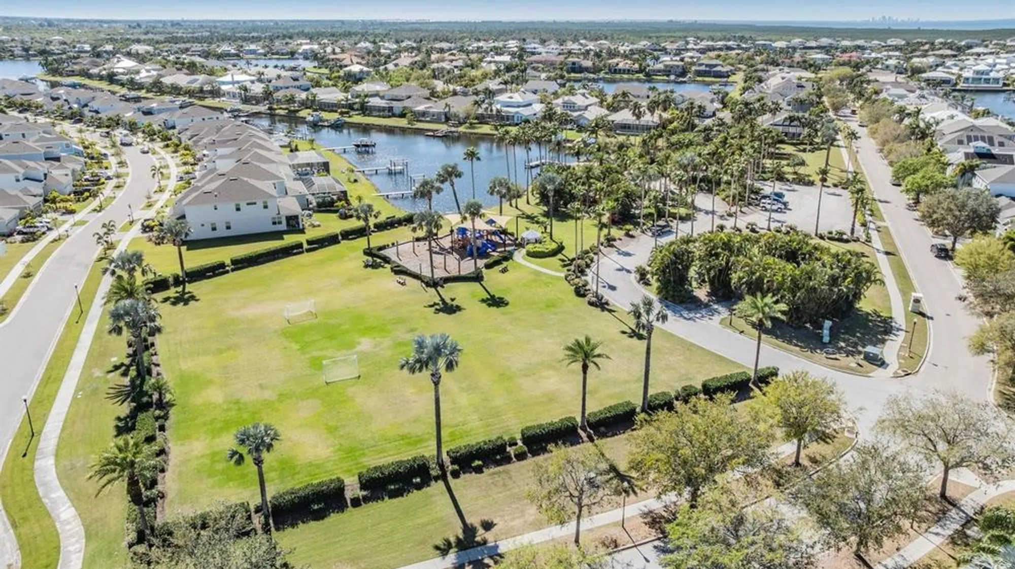 Property Slideshow image 29 of 43 | 218 summerside ct, Apollo Beach, FL, 33572