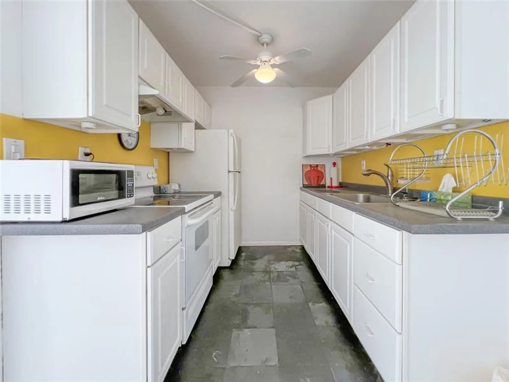 Property Slideshow image 6 of 18 | 4035 cambridge b # 4035, Deerfield Beach, FL, 33442