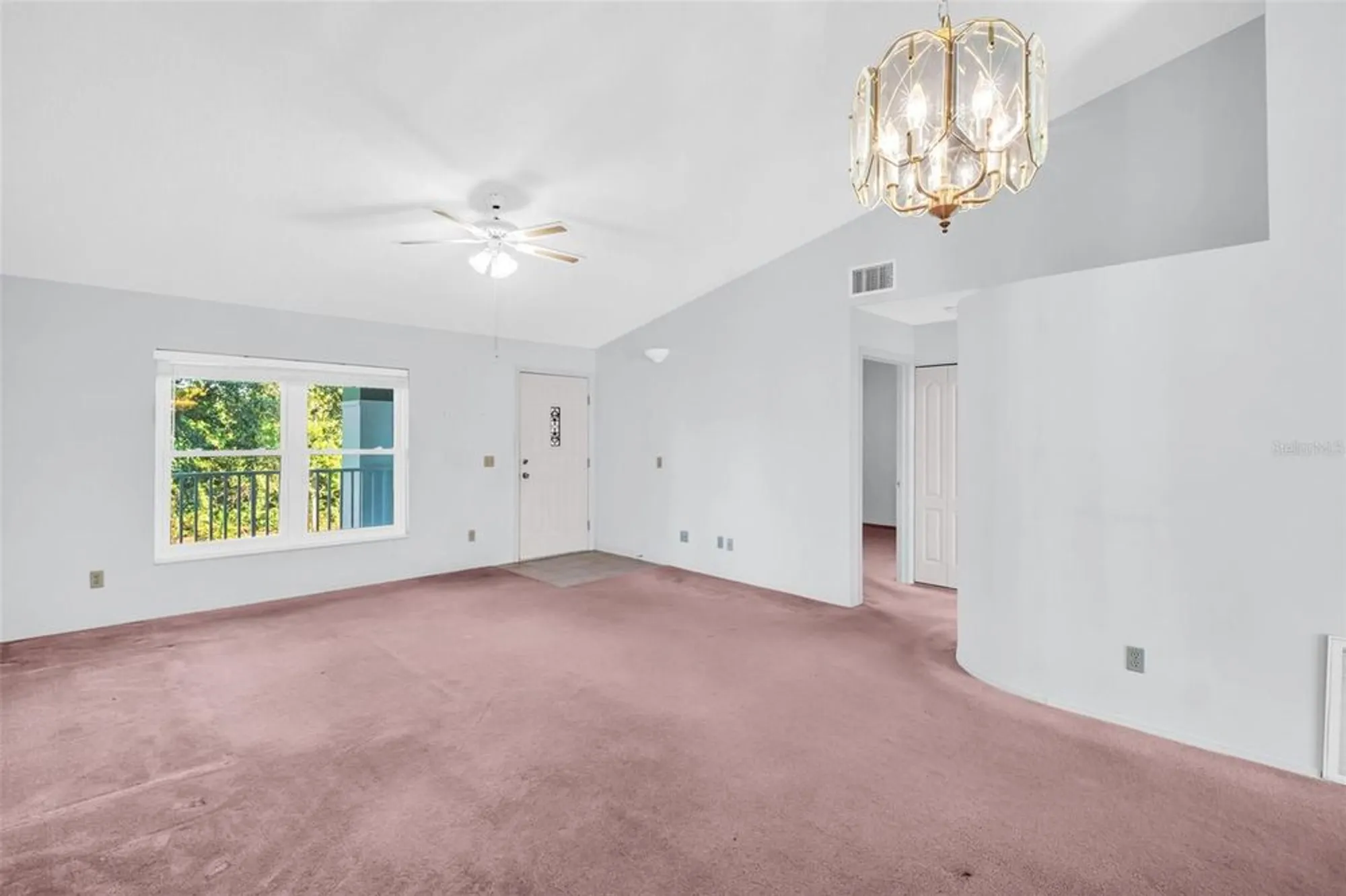 Property Slideshow image 12 of 18 | 2298 americus blvd 38, Clearwater, FL, 33763