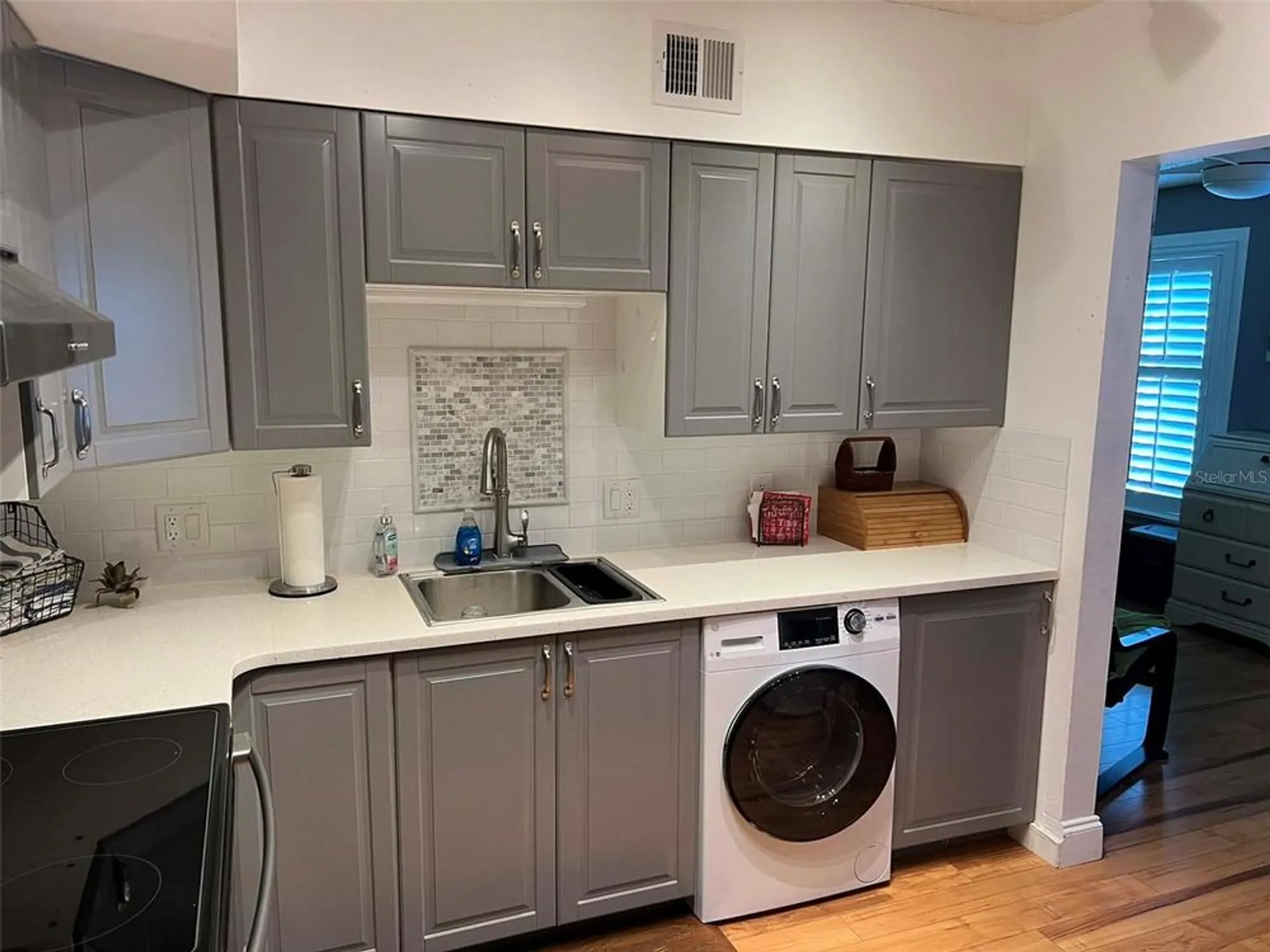 Property Slideshow image 4 of 22 | 2441 persian dr 51, Clearwater, FL, 33763