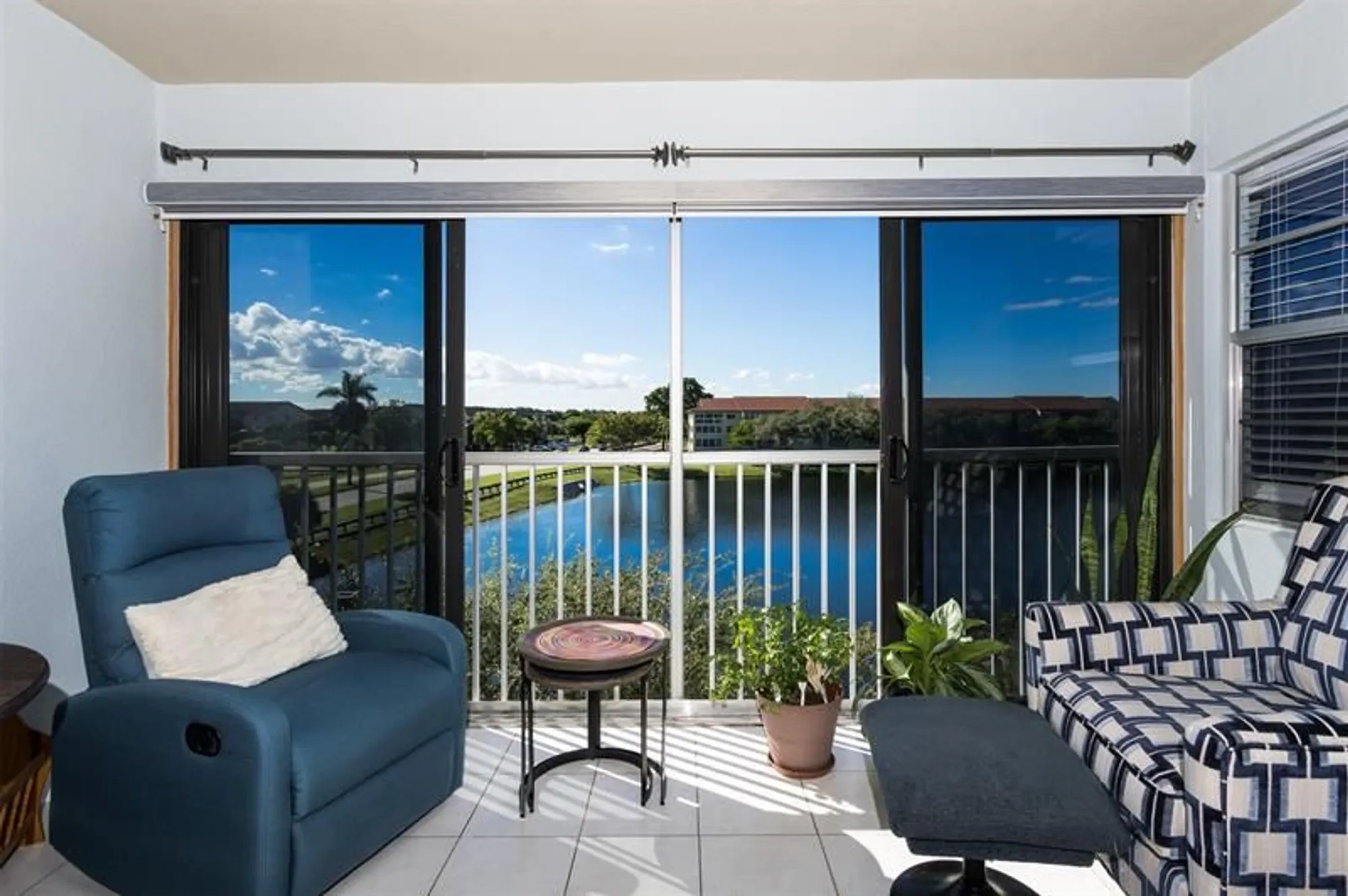 Property Slideshow image 14 of 35 | 12900 sw 13th st e403, Pembroke Pines, FL, 33027