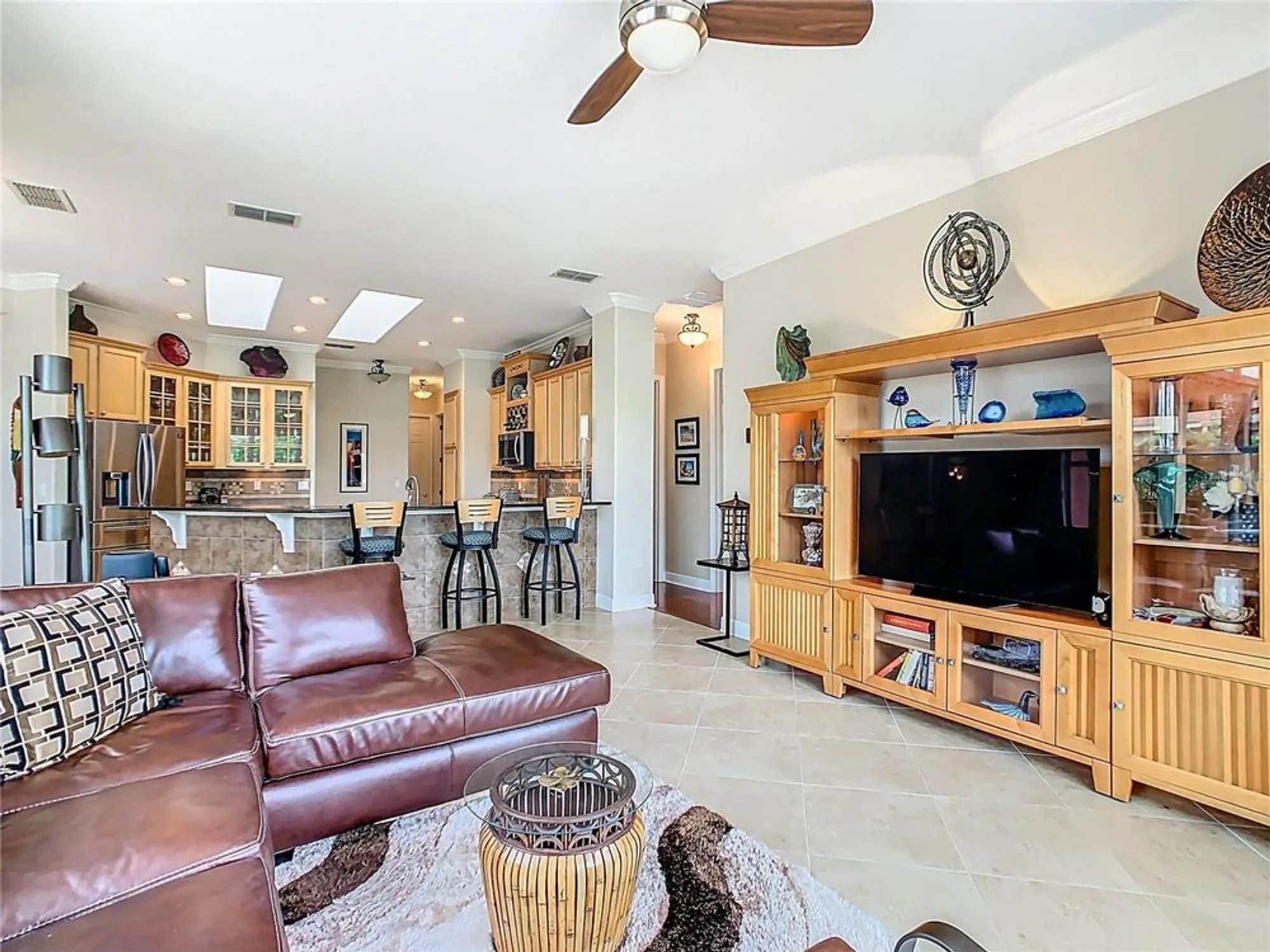 Property Slideshow image 19 of 80 | 317 sorrento rd, Poinciana, FL, 34759