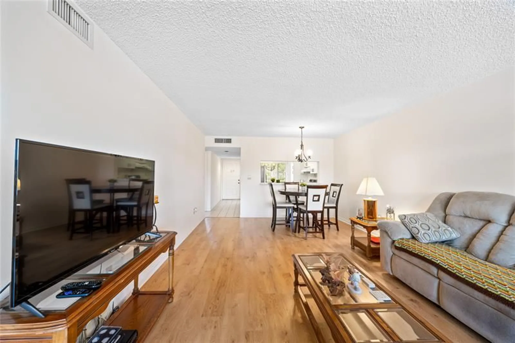 Property Slideshow image 6 of 41 | 7186 s devon dr # 109, Tamarac, FL, 33321