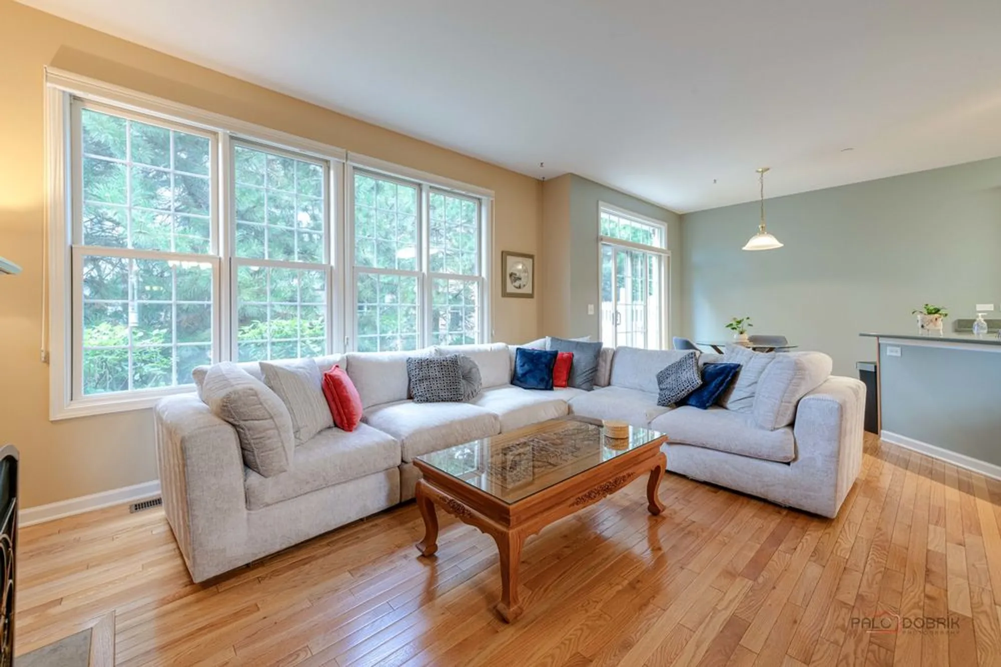 Property Slideshow image 12 of 36 | 1834 torrey pkwy, Libertyville, IL, 60048