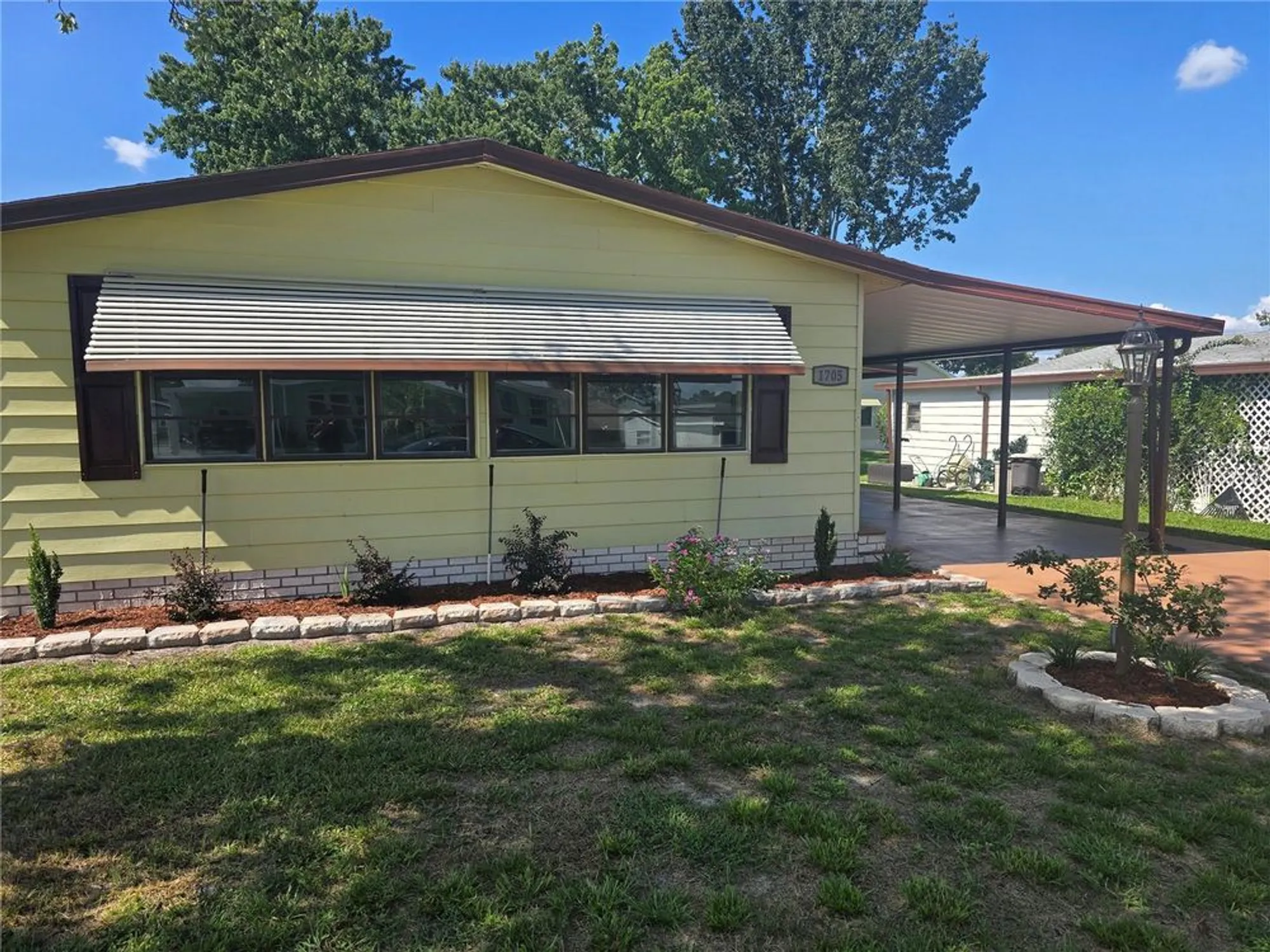 Property Slideshow image 1 of 20 | 1705 kiley ct, Lady Lake, FL, 32159