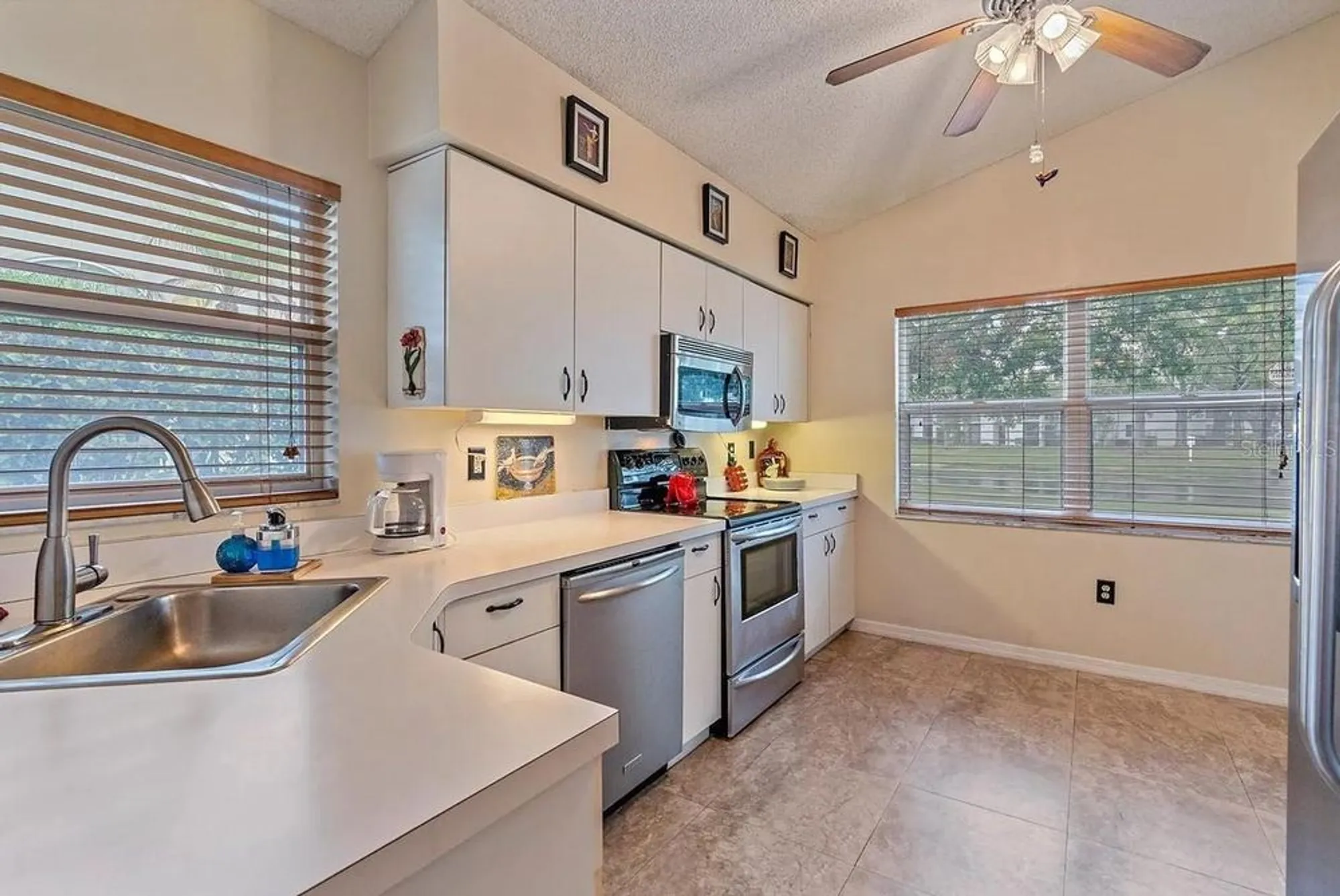 Property Slideshow image 20 of 50 | 5508 gardens dr, Sarasota, FL, 34243