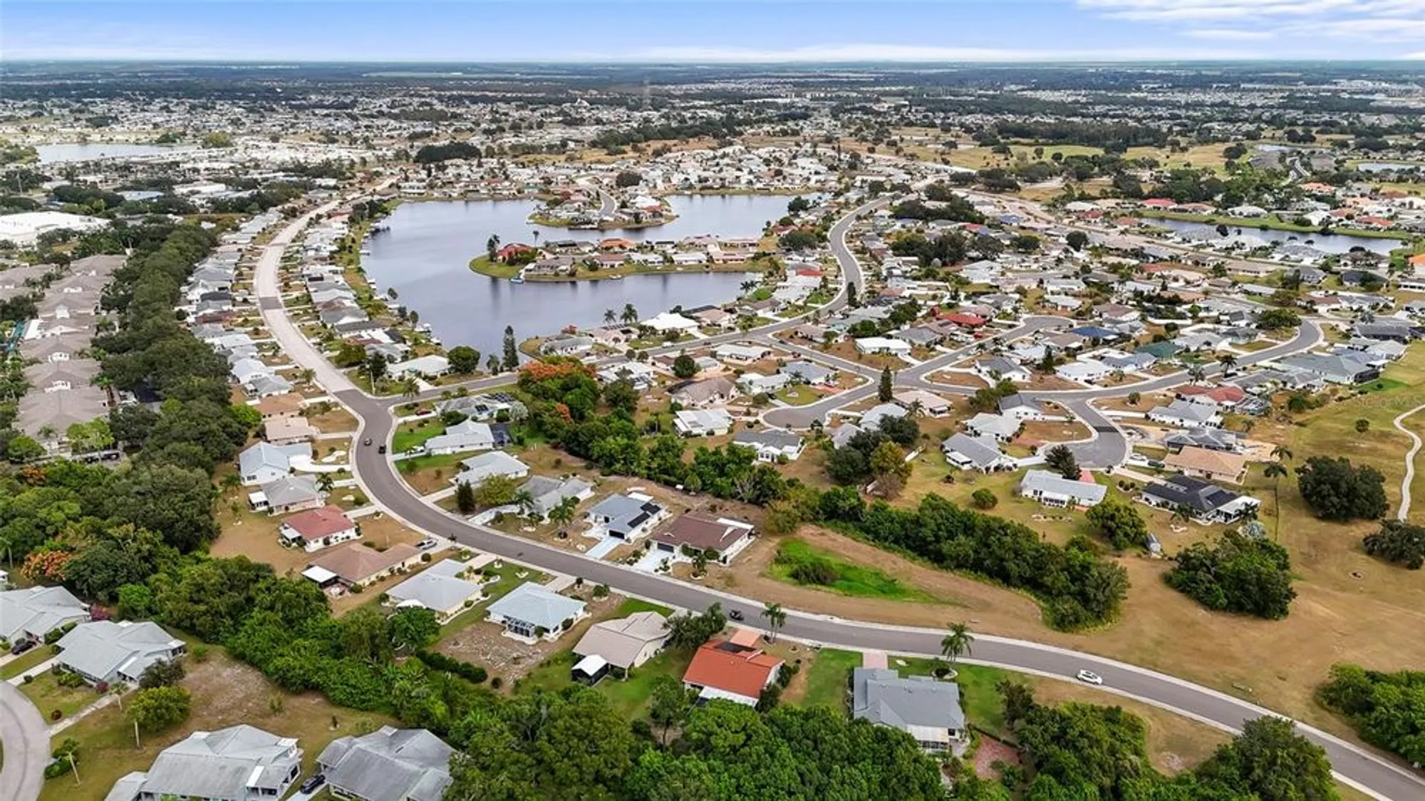 Property Slideshow image 44 of 52 | 1817 new bedford dr, Sun City Center, FL, 33573