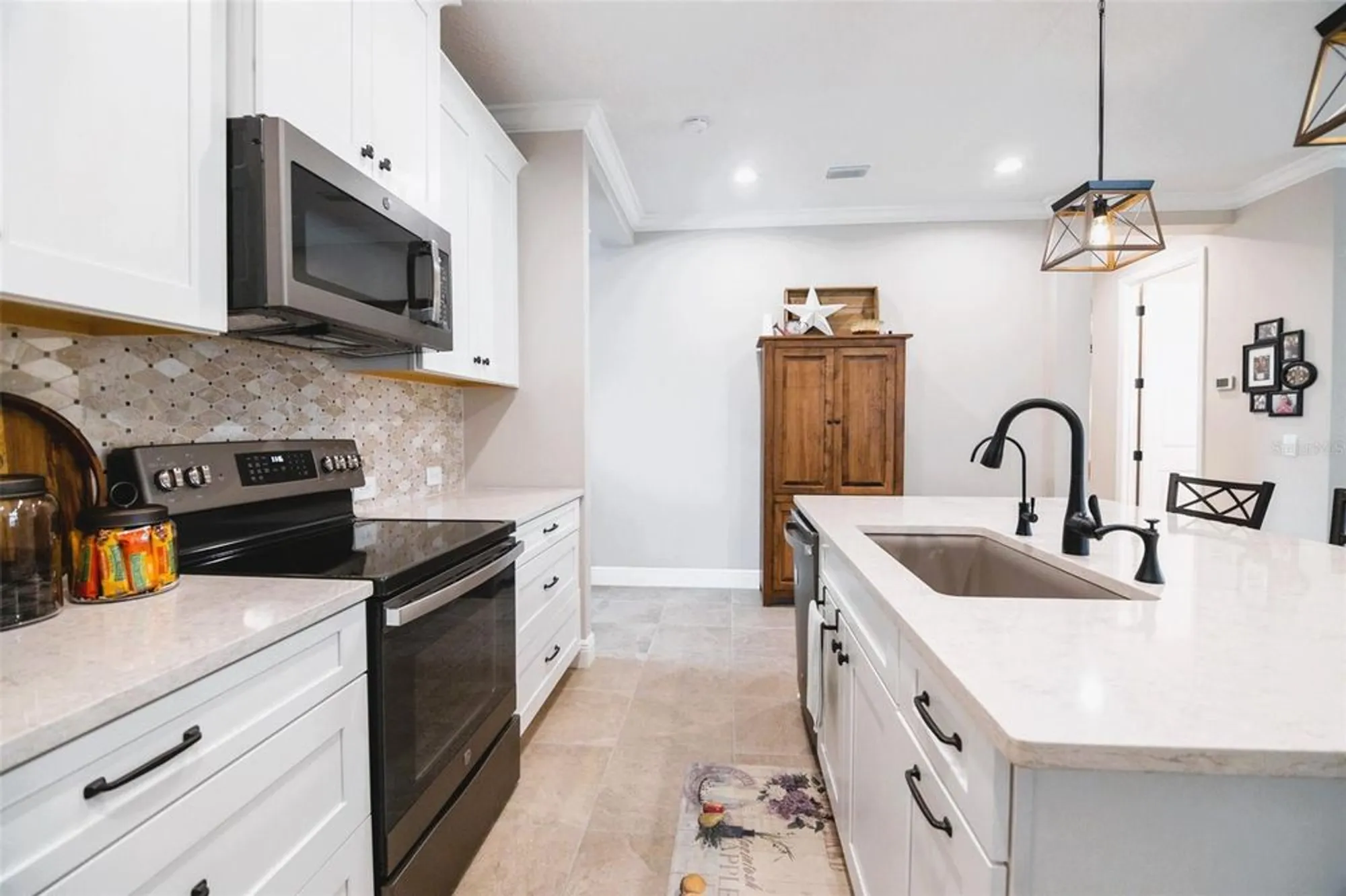 Property Slideshow image 8 of 33 | 13153 steinhatchee loop, Venice, FL, 34293
