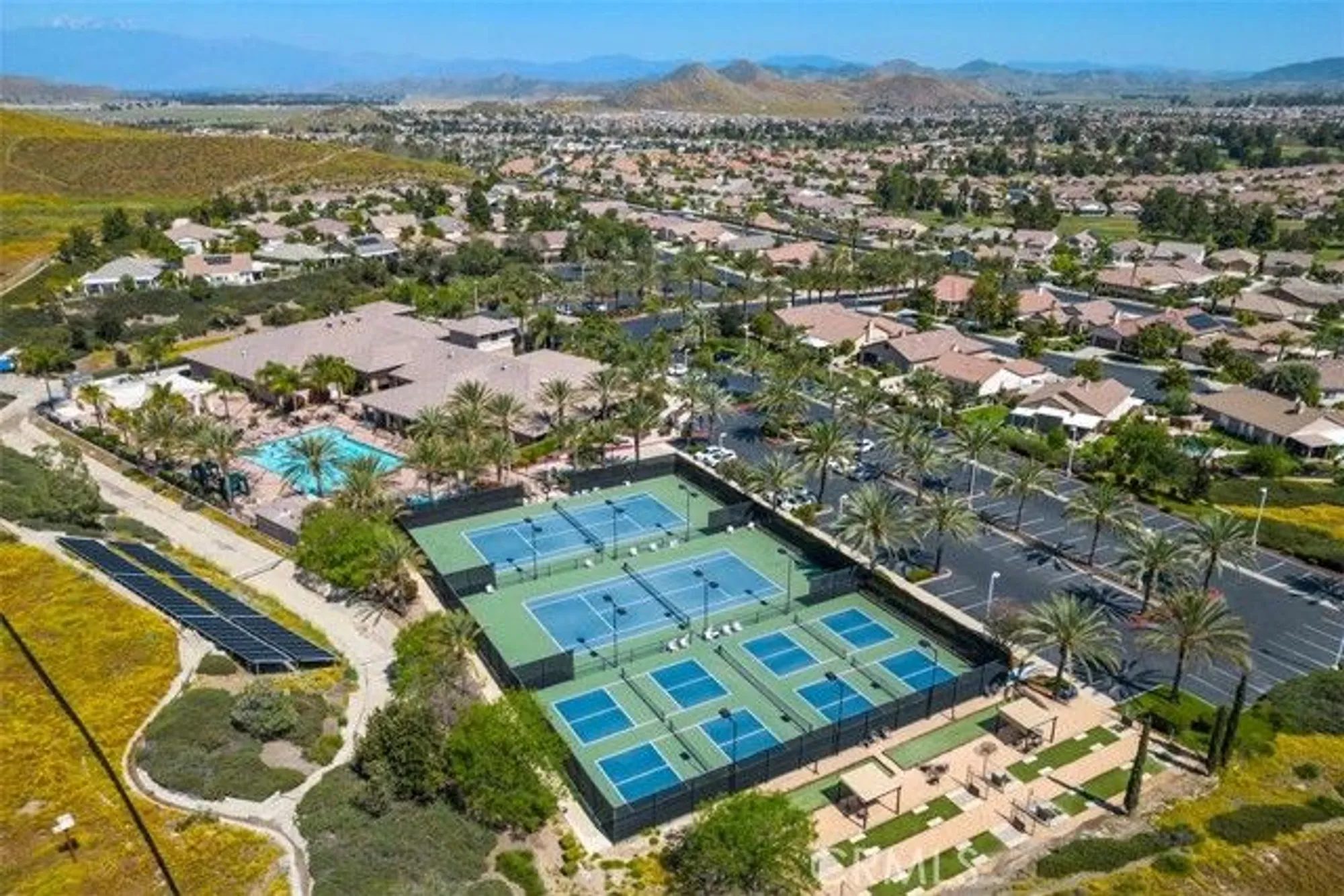 Property Slideshow image 47 of 50 | 29438 bentcreek ct, Menifee, CA, 92584