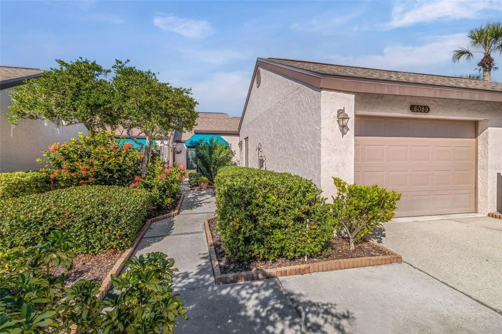 Property Slideshow image 3 of 61 | 6089 clubside dr # 00, Sarasota, FL, 34243