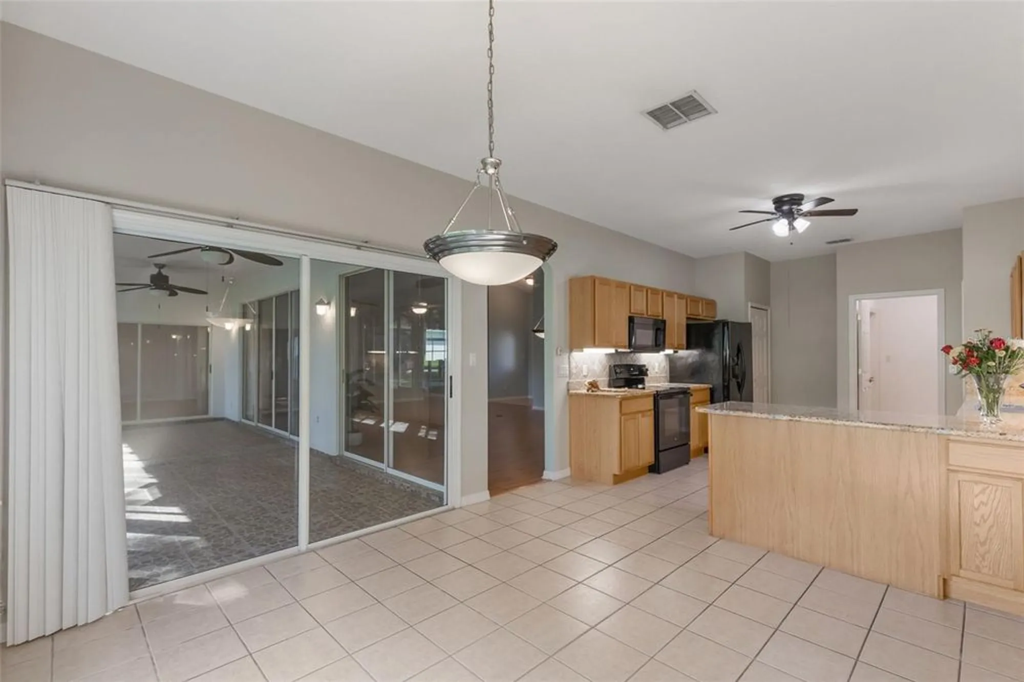 Property Slideshow image 12 of 61 | 24502 parlange ct, Leesburg, FL, 34748