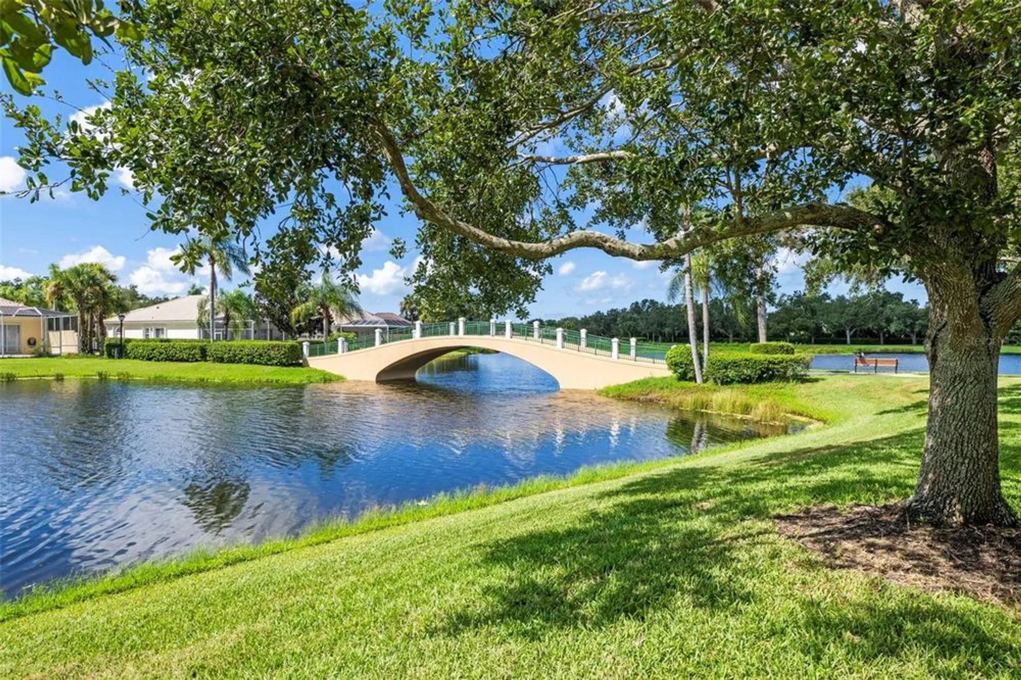 Property Slideshow image 25 of 62 | 5791 girona pl, Sarasota, FL, 34238