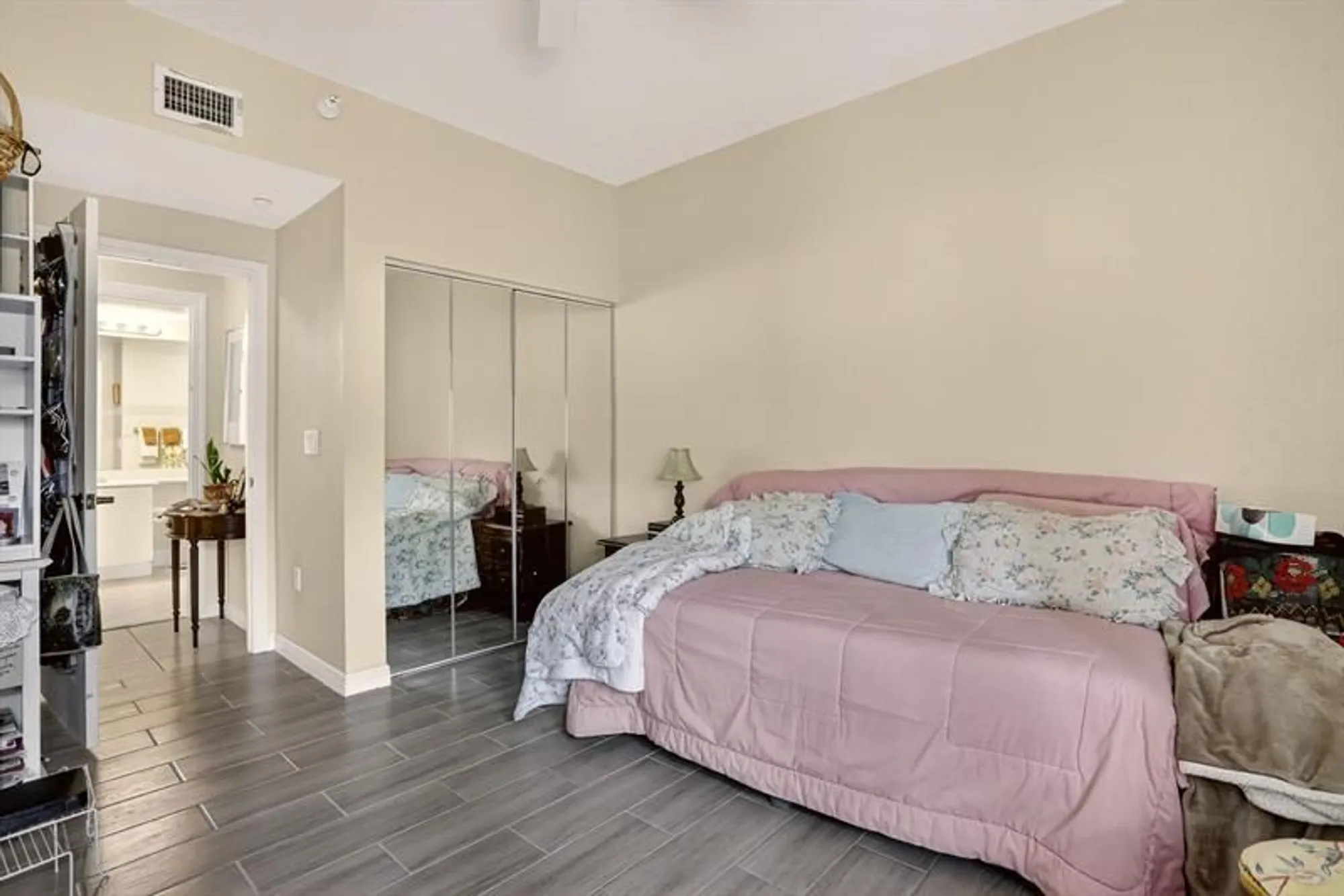 Property Slideshow image 23 of 31 | 7635 southampton ter 117, Tamarac, FL, 33321