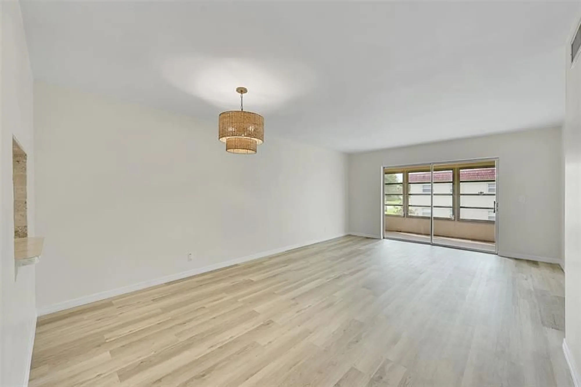 Property Slideshow image 3 of 42 | 23 abbey ln 202, Delray Beach, FL, 33446