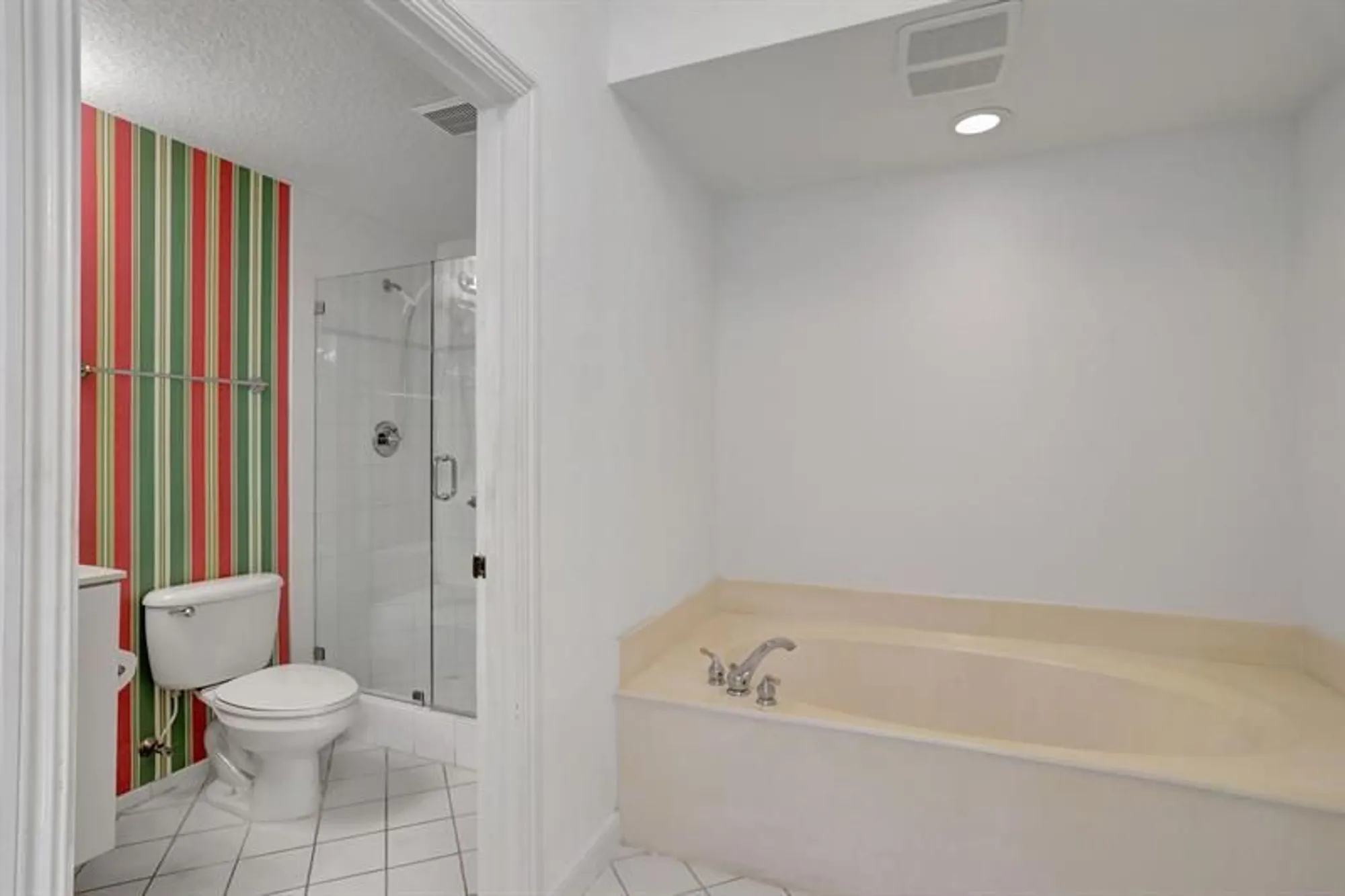 Property Slideshow image 27 of 36 | 7727 southampton ter 205, Tamarac, FL, 33321