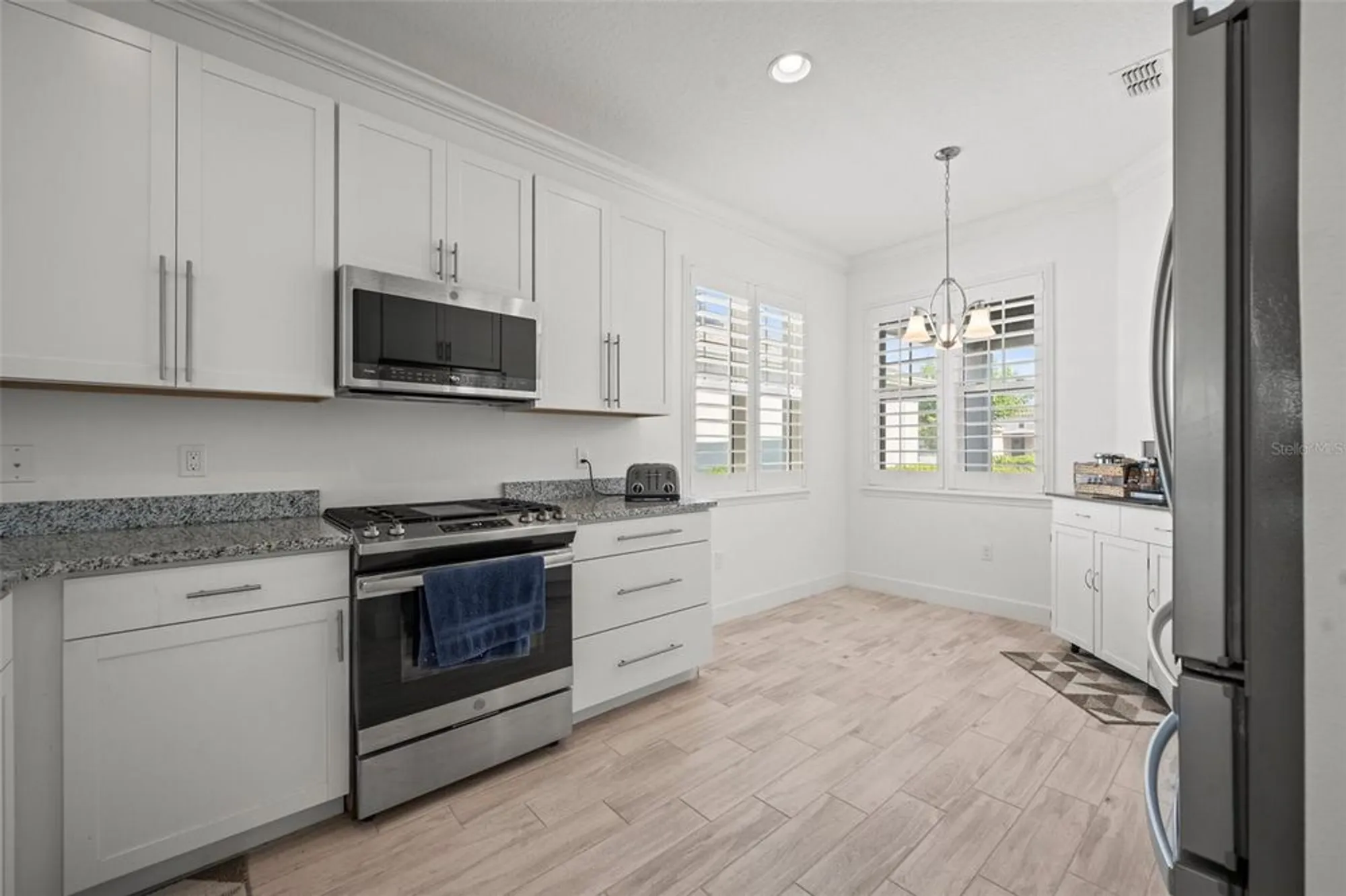 Property Slideshow image 12 of 30 | 1069 avery meadows way, Deland, FL, 32724