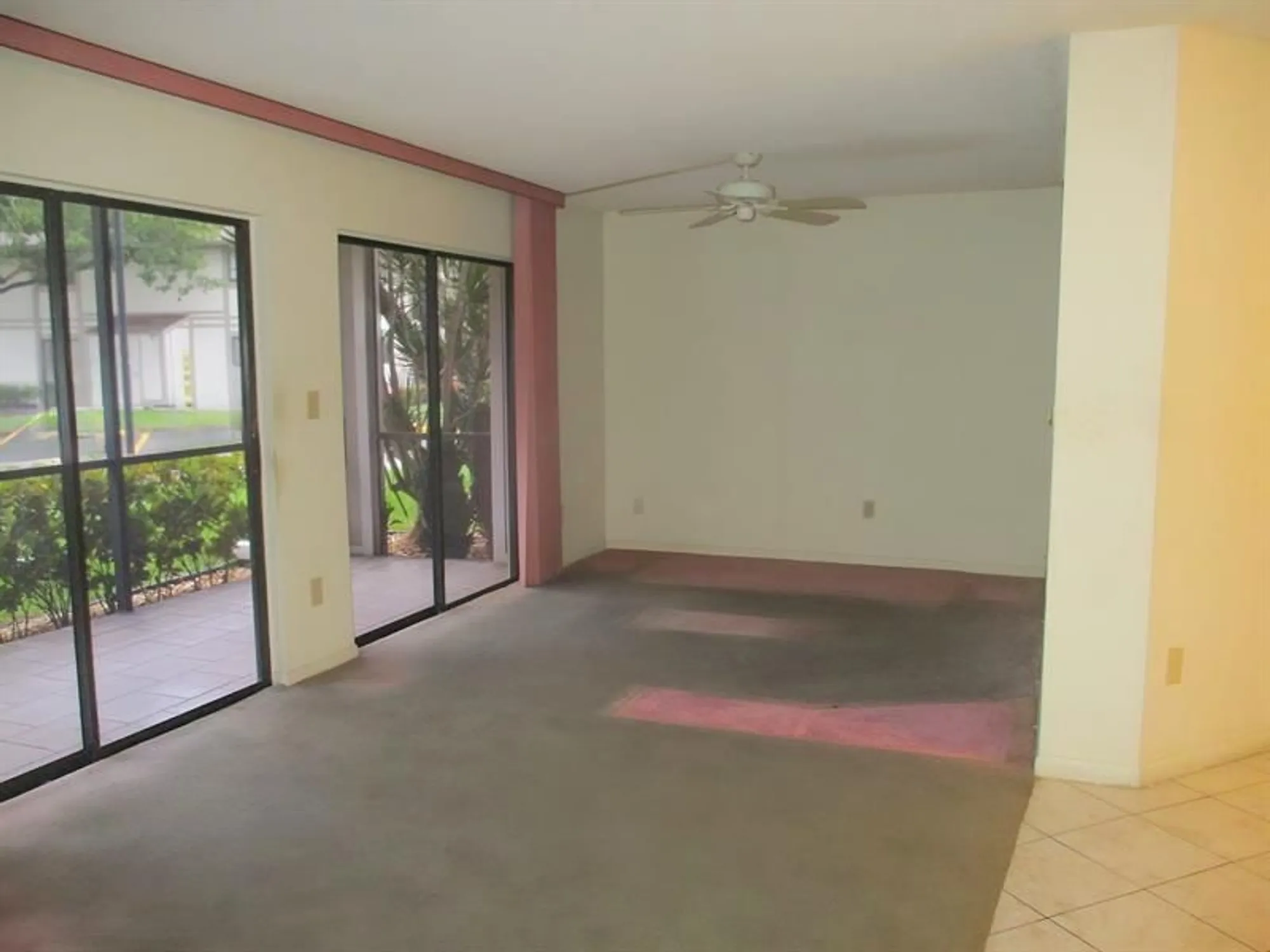 Property Slideshow image 4 of 18 | 10909 w clairmont cir 103, Tamarac, FL, 33321