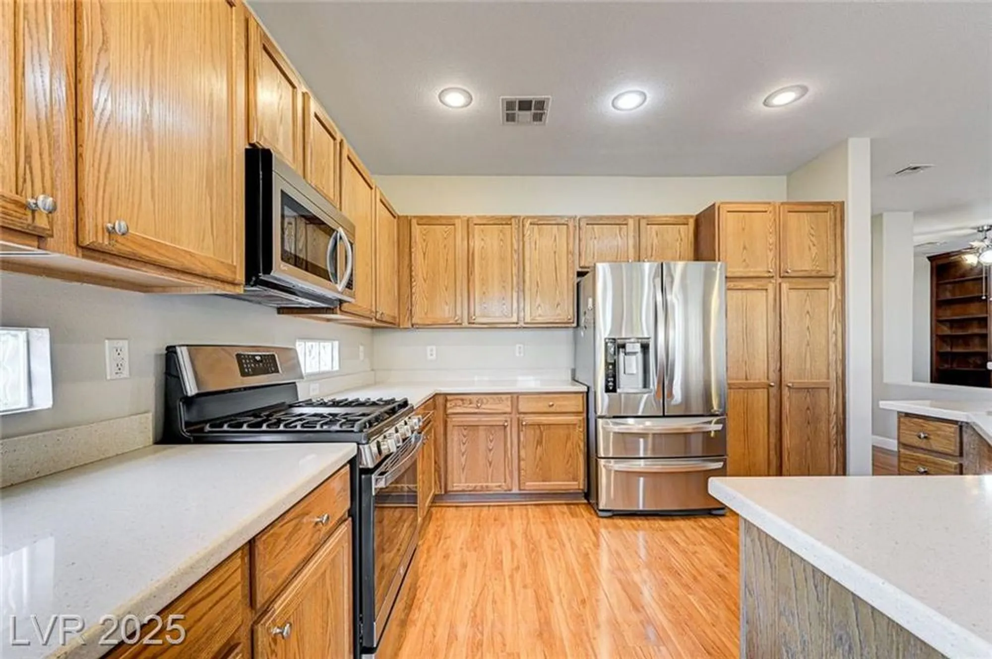 Property Slideshow image 14 of 65 | 10532 riva grande ct, Las Vegas, NV, 89135