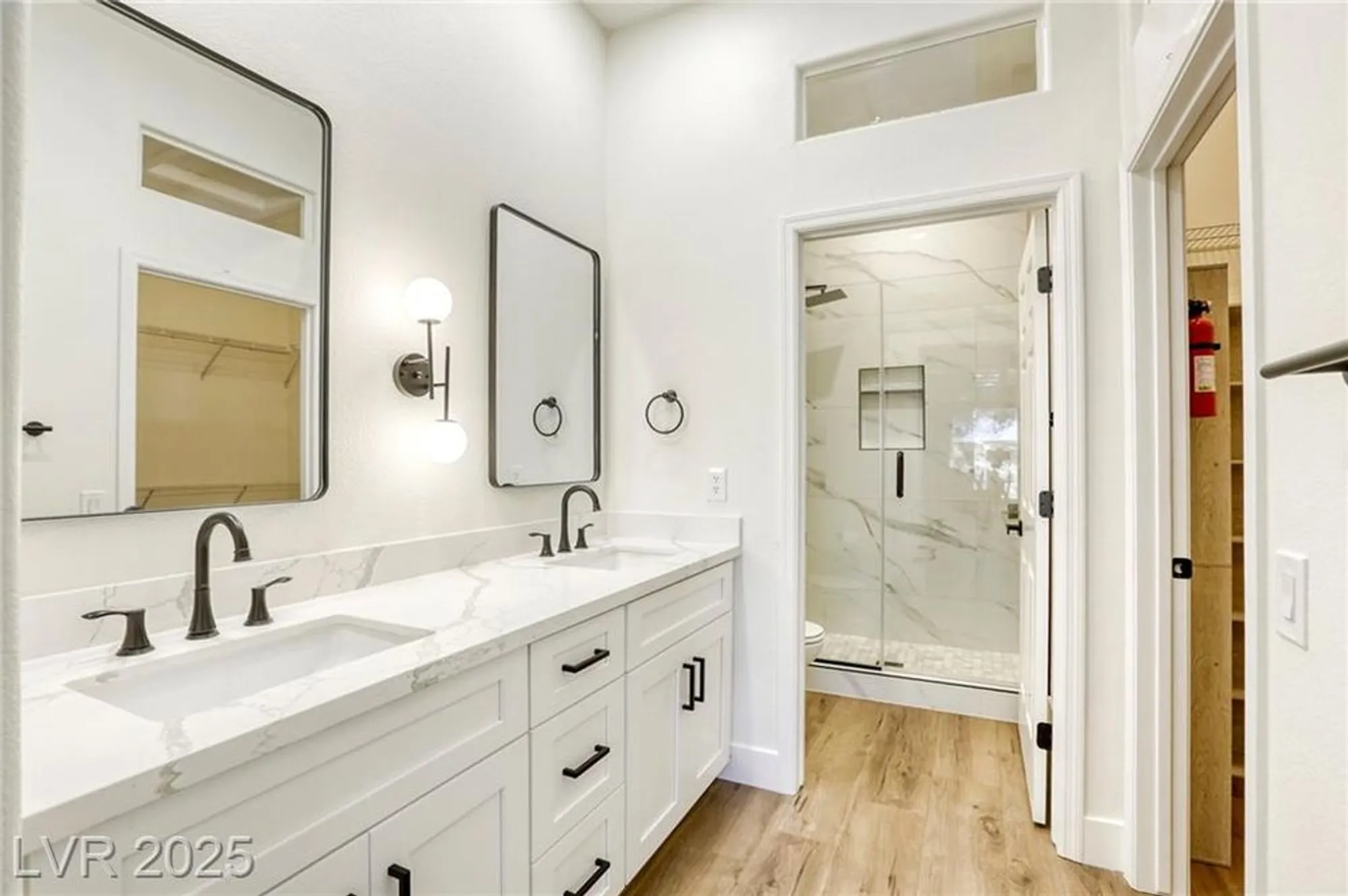 Property Slideshow image 5 of 46 | 9800 villa ridge dr, Las Vegas, NV, 89134