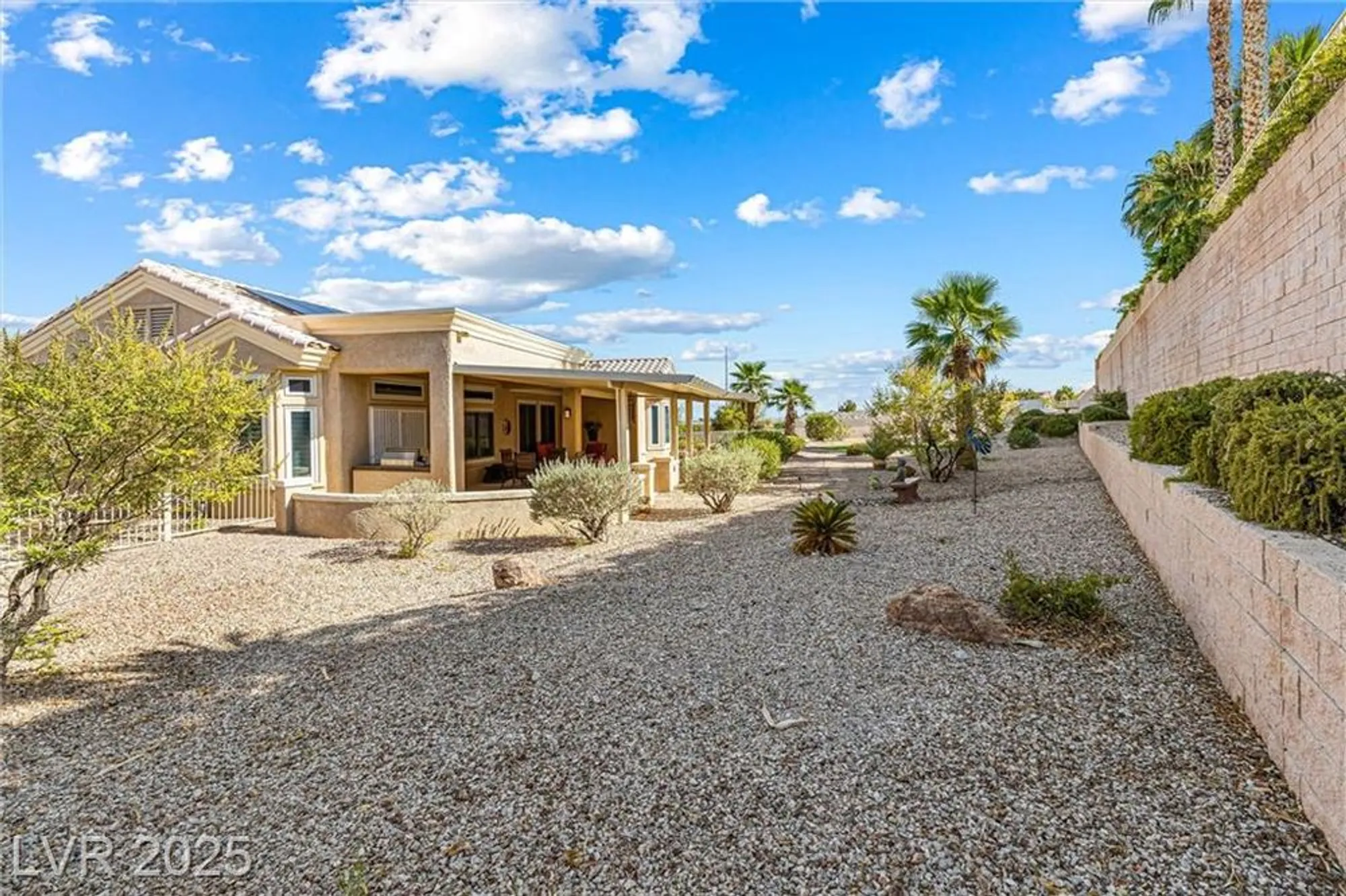 Property Slideshow image 38 of 55 | 1901 capestone st, Las Vegas, NV, 89134