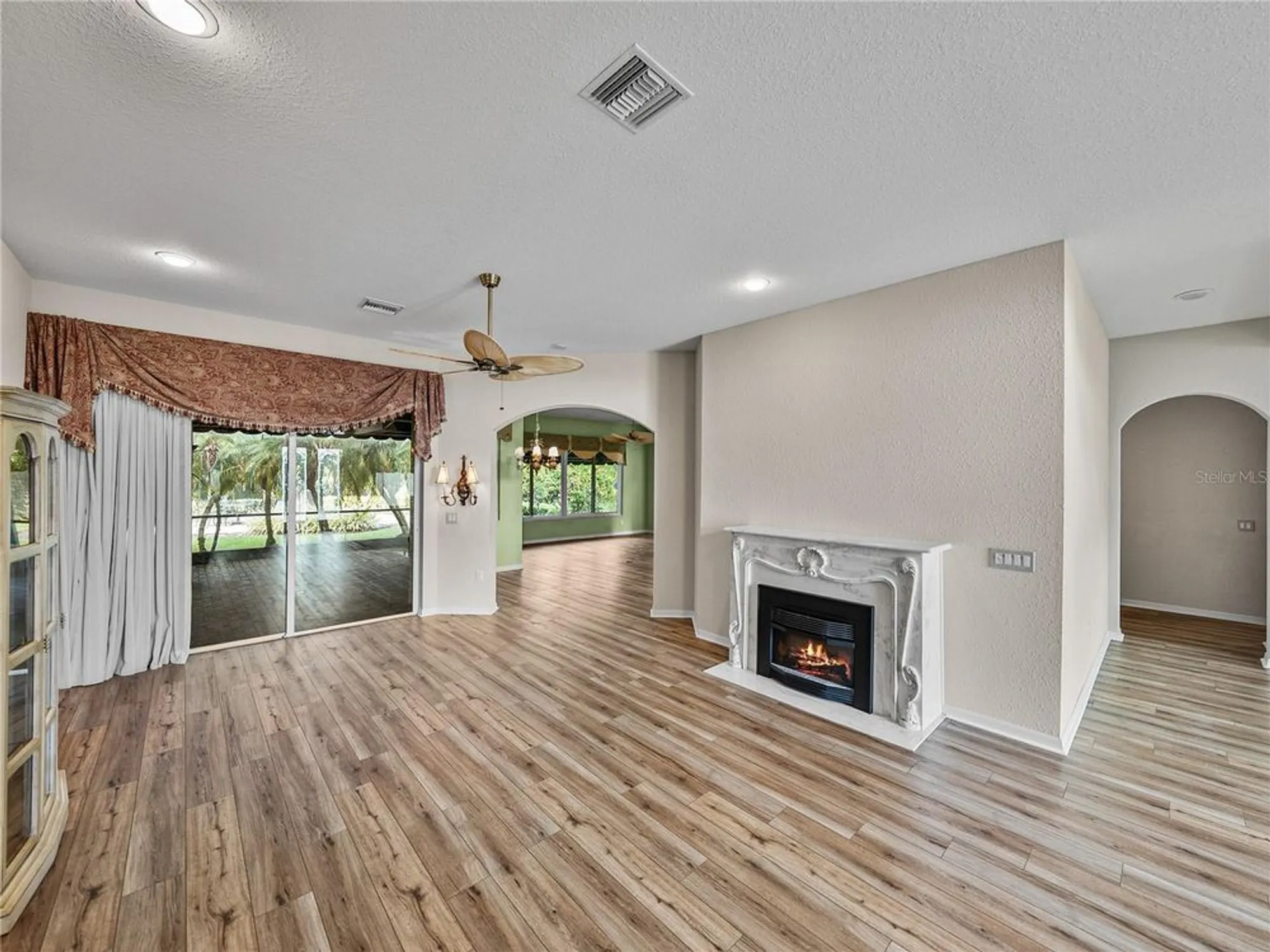 Property Slideshow image 8 of 94 | 4004 sable loop dr, Lake Wales, FL, 33859
