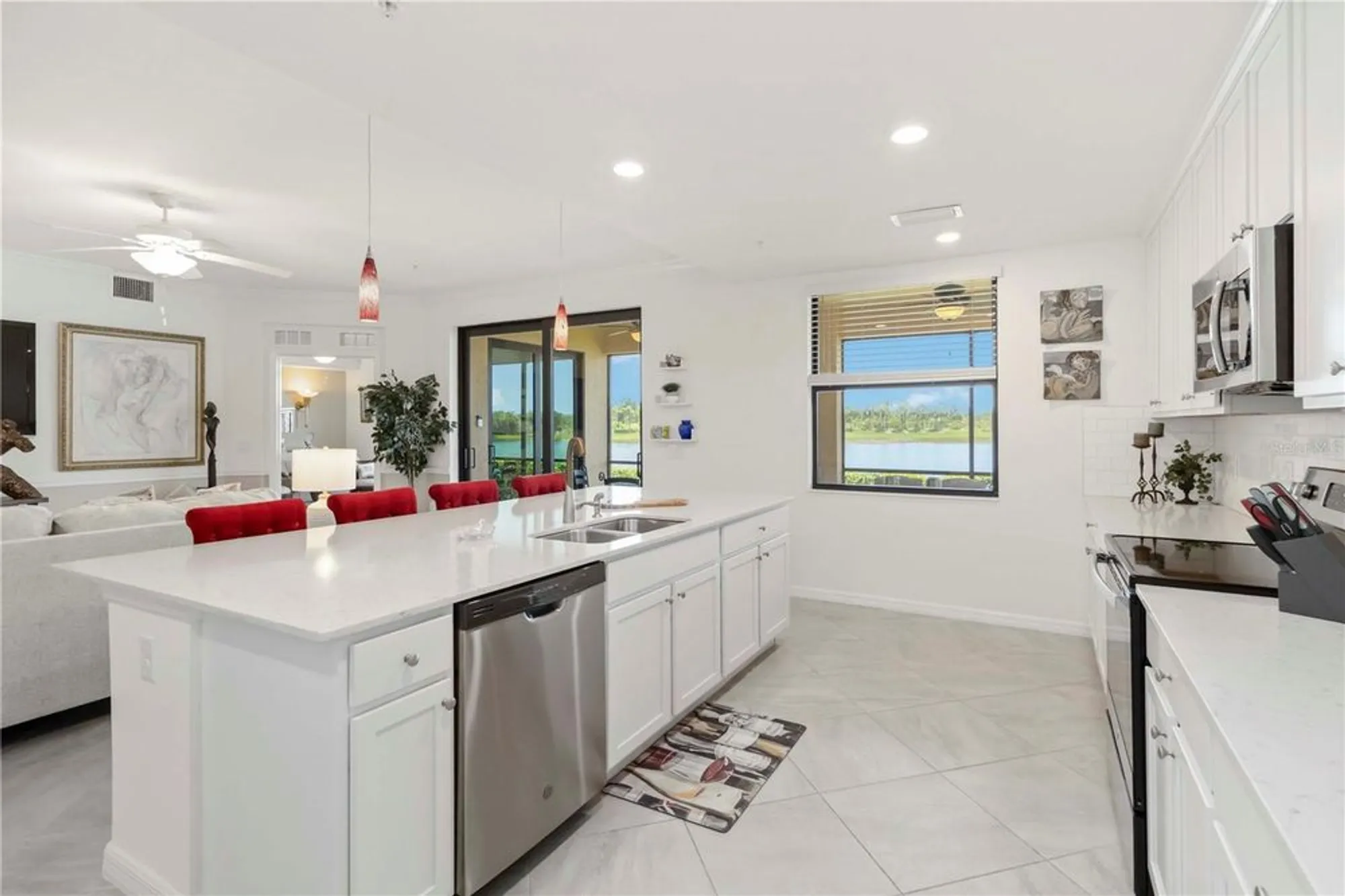 Property Slideshow image 20 of 100 | 10801 tarflower dr 102, Venice, FL, 34293