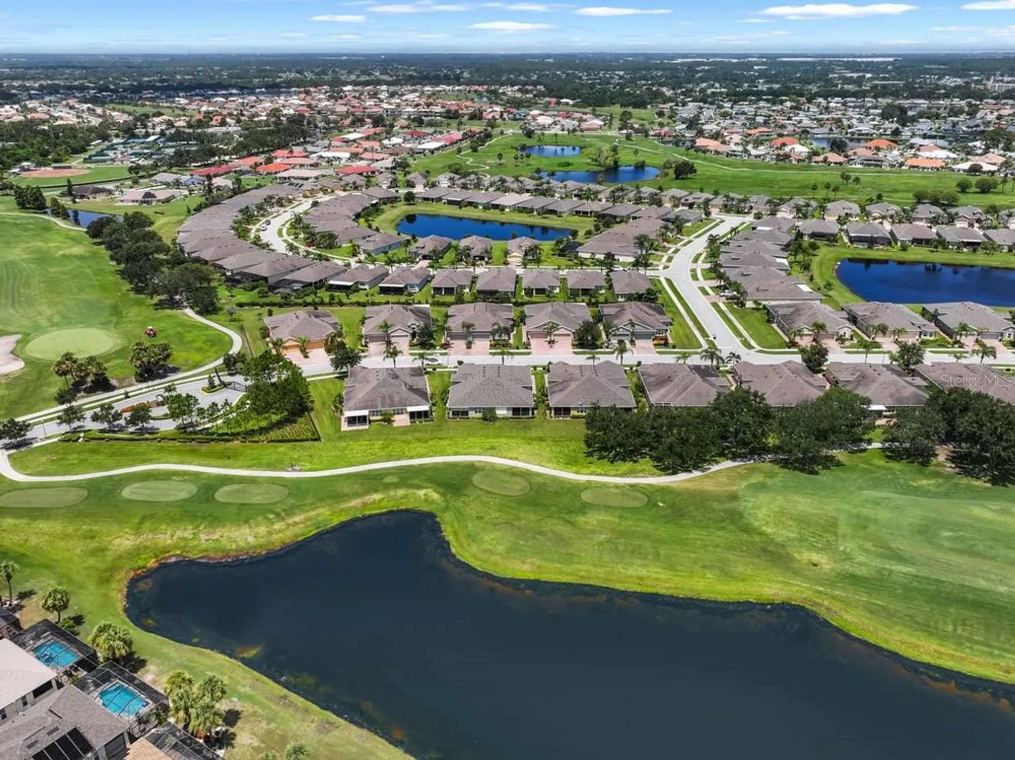 Property Slideshow image 36 of 60 | 809 chipper dr, Sun City Center, FL, 33573