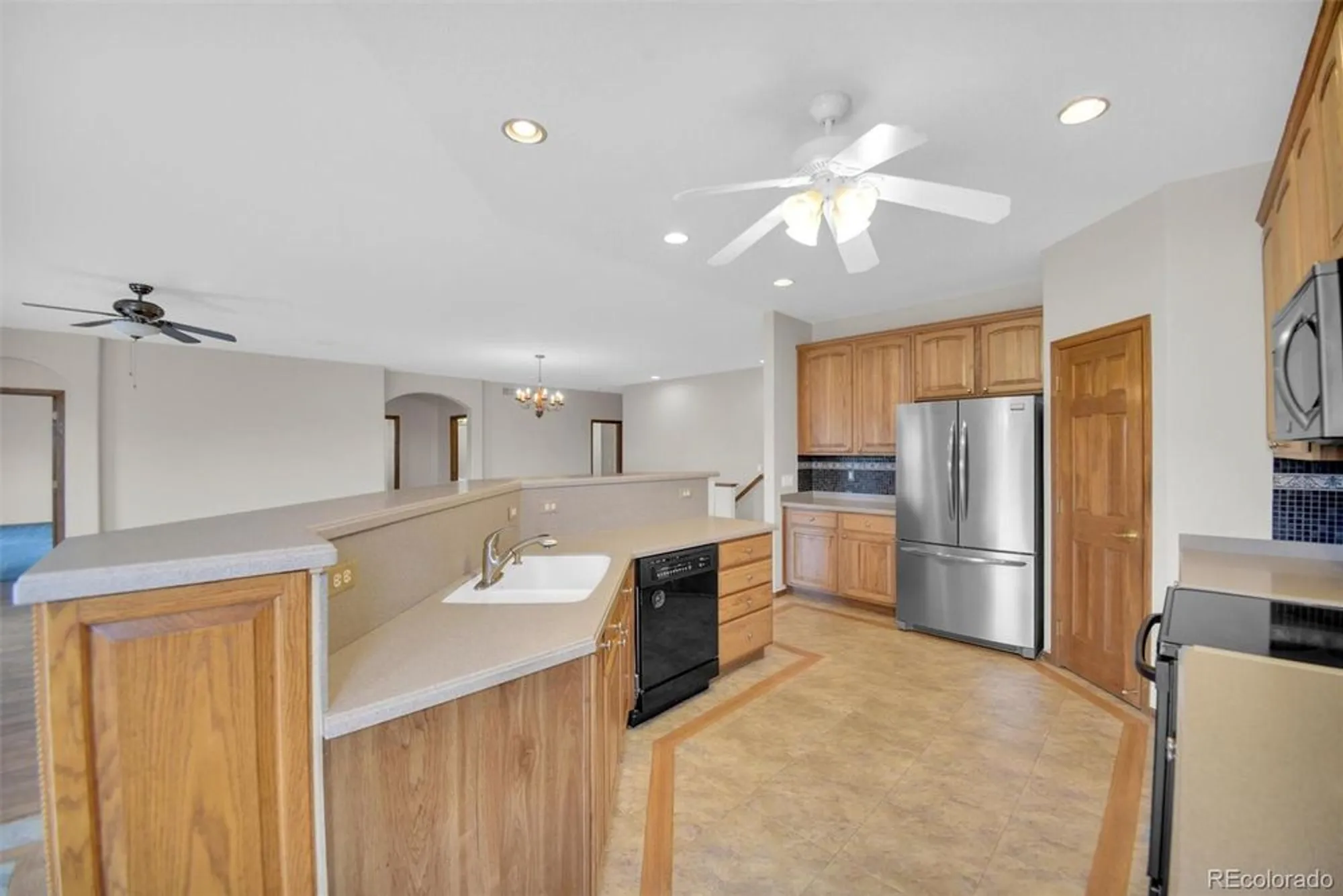 Property Slideshow image 13 of 34 | 23464 e heritage pkwy, Aurora, CO, 80016
