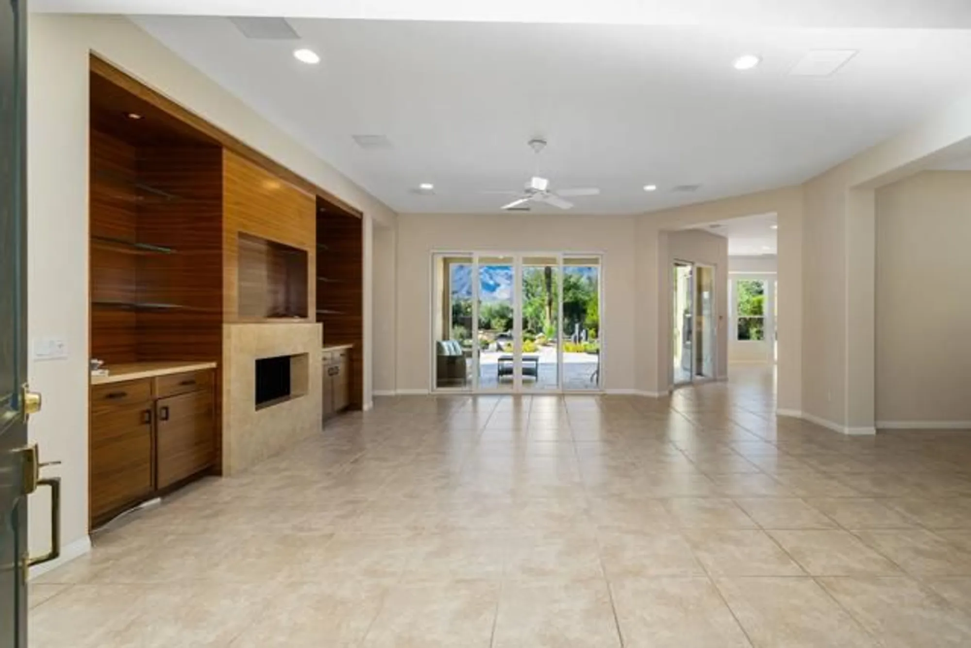 Property Slideshow image 13 of 48 | 81943 prism dr, La Quinta, CA, 92253