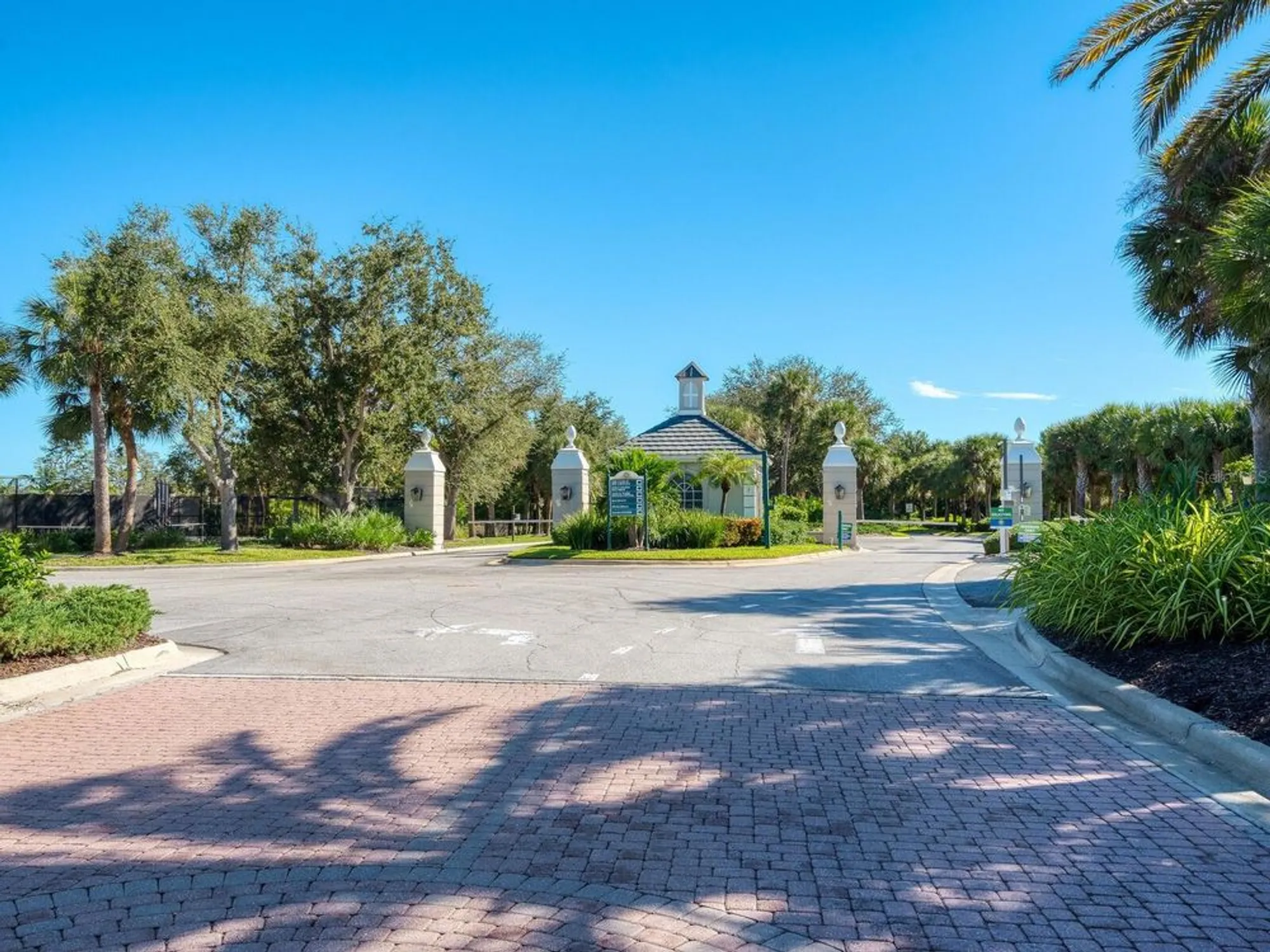 Property Slideshow image 64 of 83 | 26725 raphis royale blvd, Englewood, FL, 34223