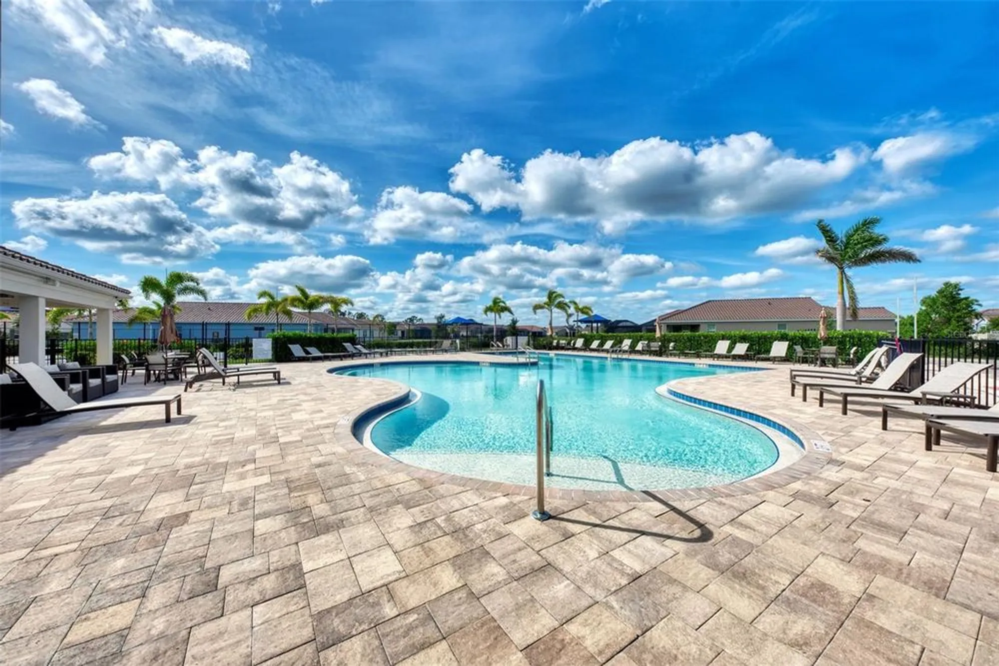 Property Slideshow image 60 of 71 | 560 mistiflower cir, Nokomis, FL, 34275