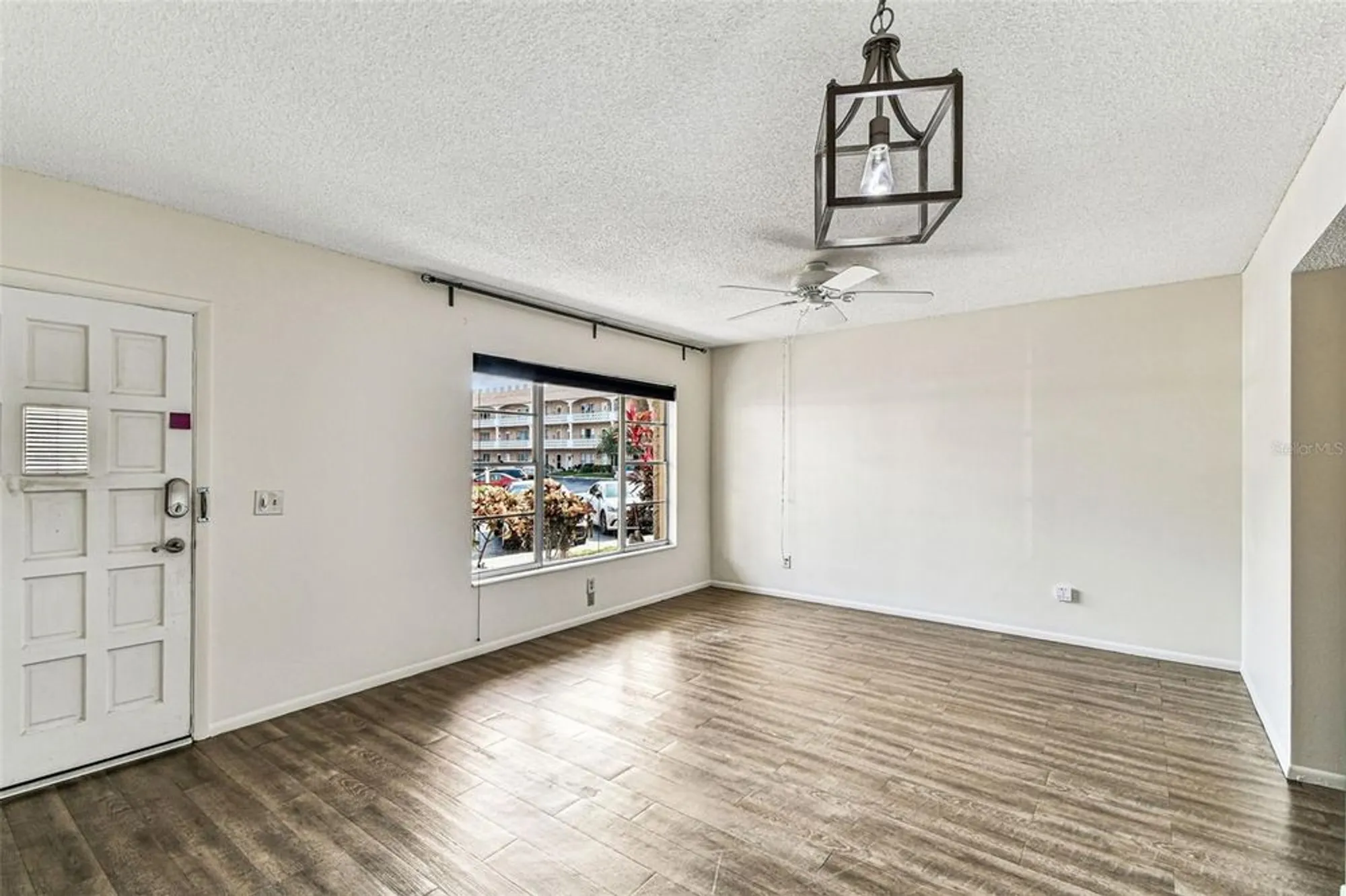 Property Slideshow image 9 of 73 | 2466 ecuadorian way apt 6, Clearwater, FL, 33763