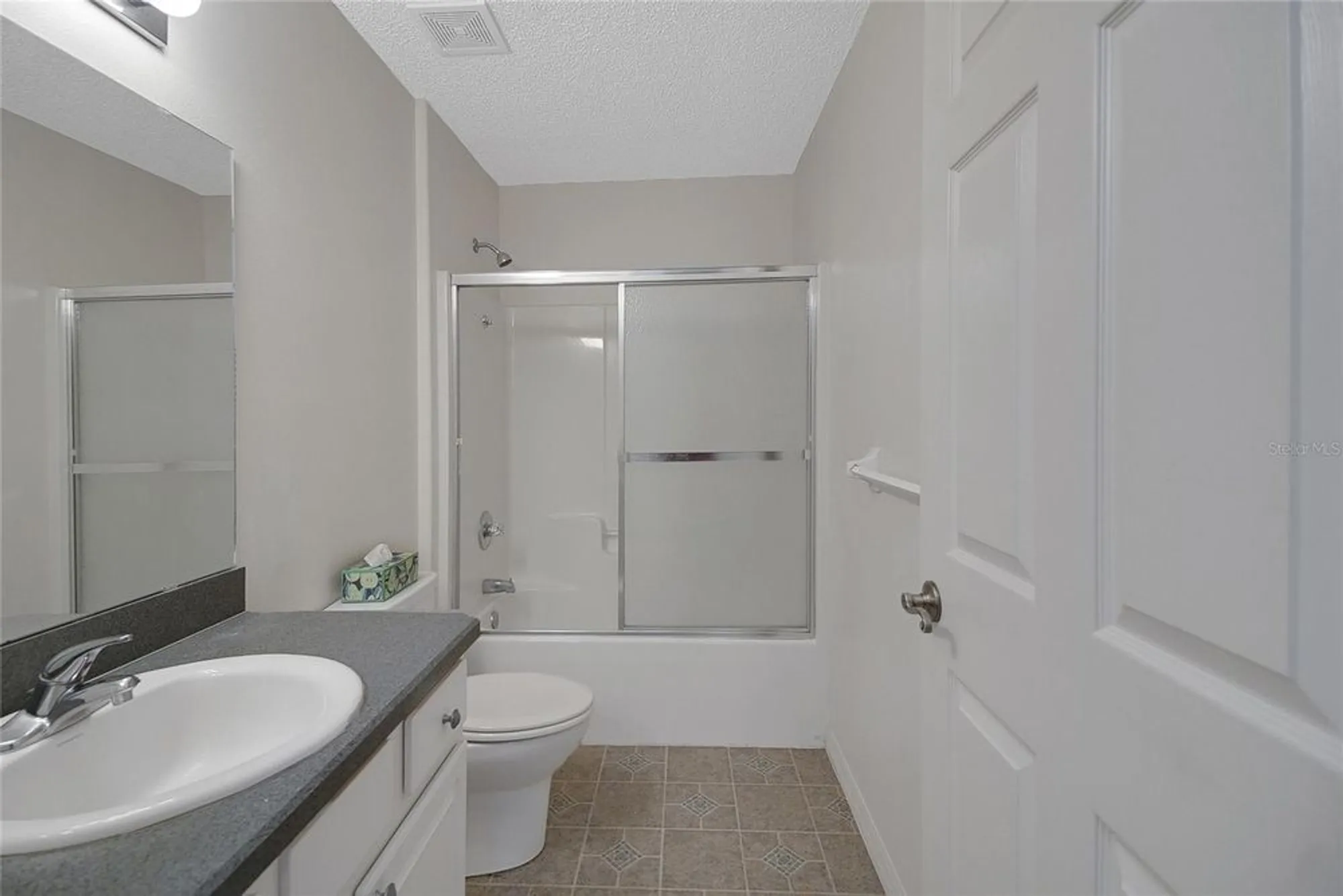 Property Slideshow image 10 of 77 | 32942 rambling oaks ct, Leesburg, FL, 34748