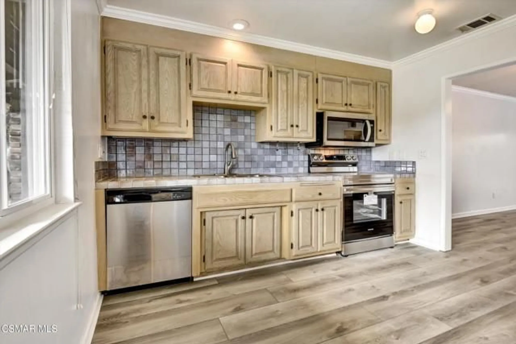 Property Slideshow image 12 of 58 | 161 w bay blvd, Port Hueneme, CA, 93041