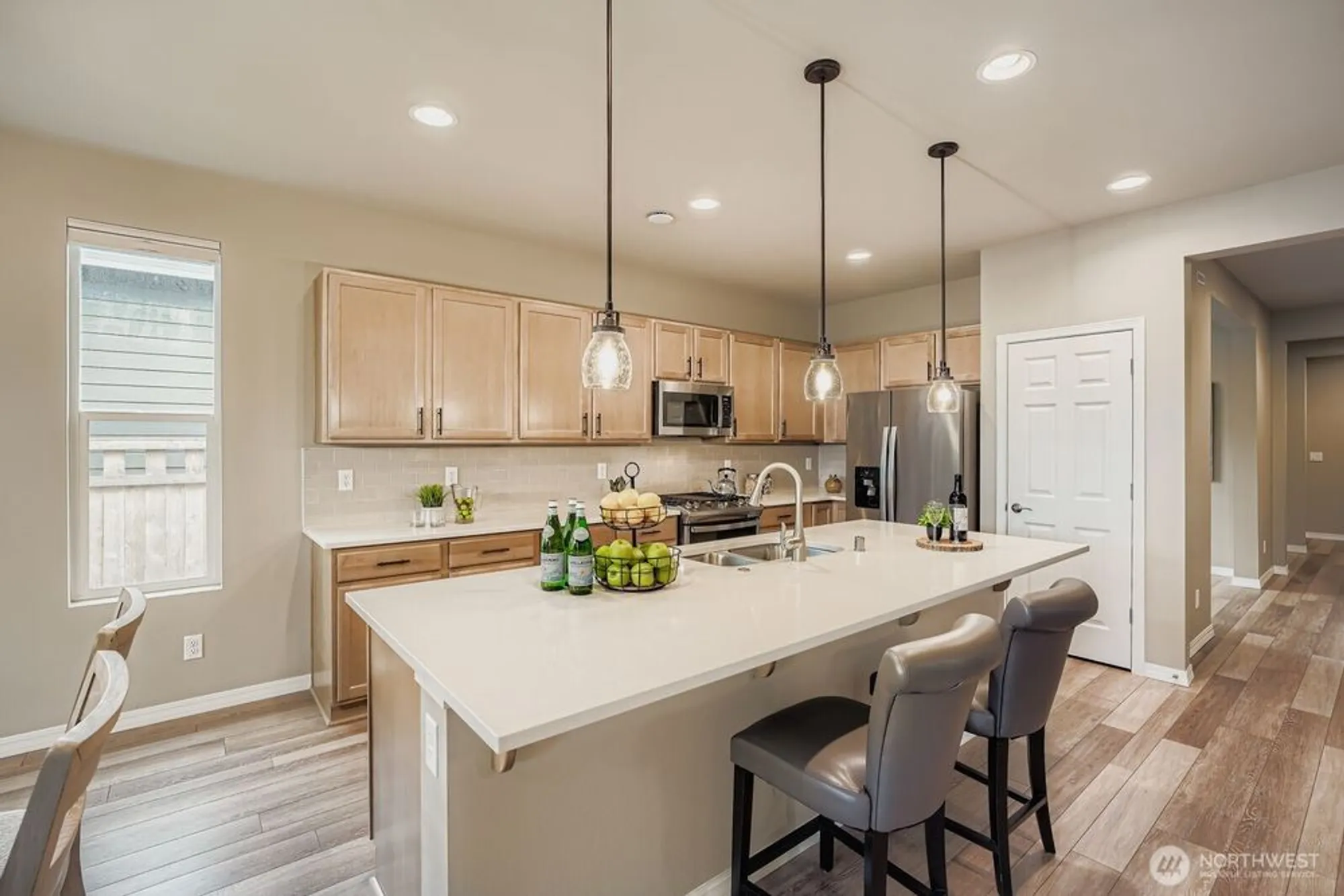 Property Slideshow image 9 of 30 | 15206 183rd ave e unit e, Bonney Lake, WA, 98391