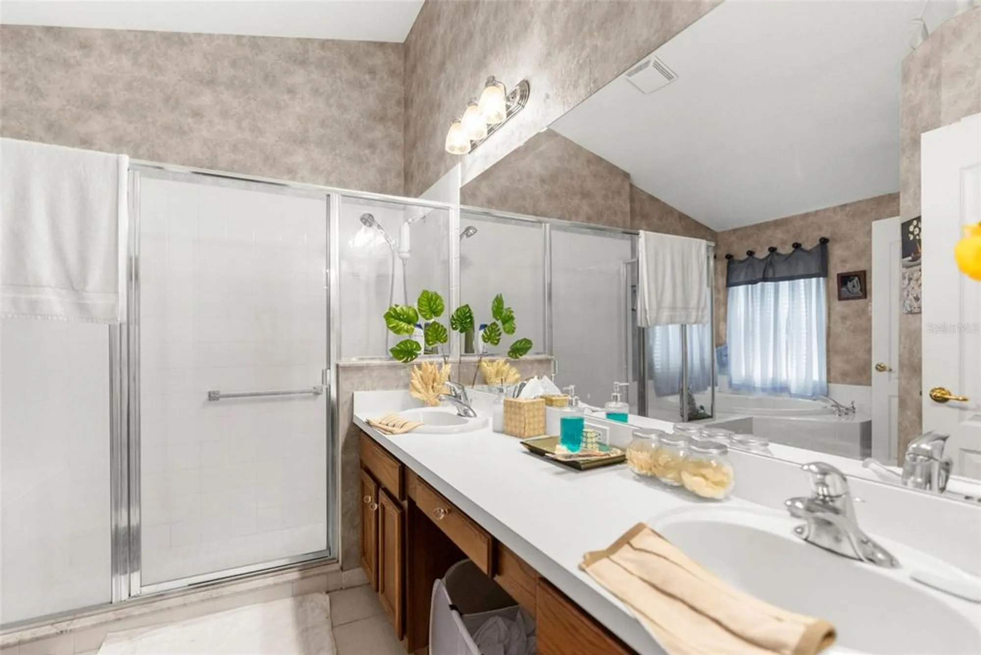 Property Slideshow image 18 of 28 | 11847 spindrift loop, Hudson, FL, 34667