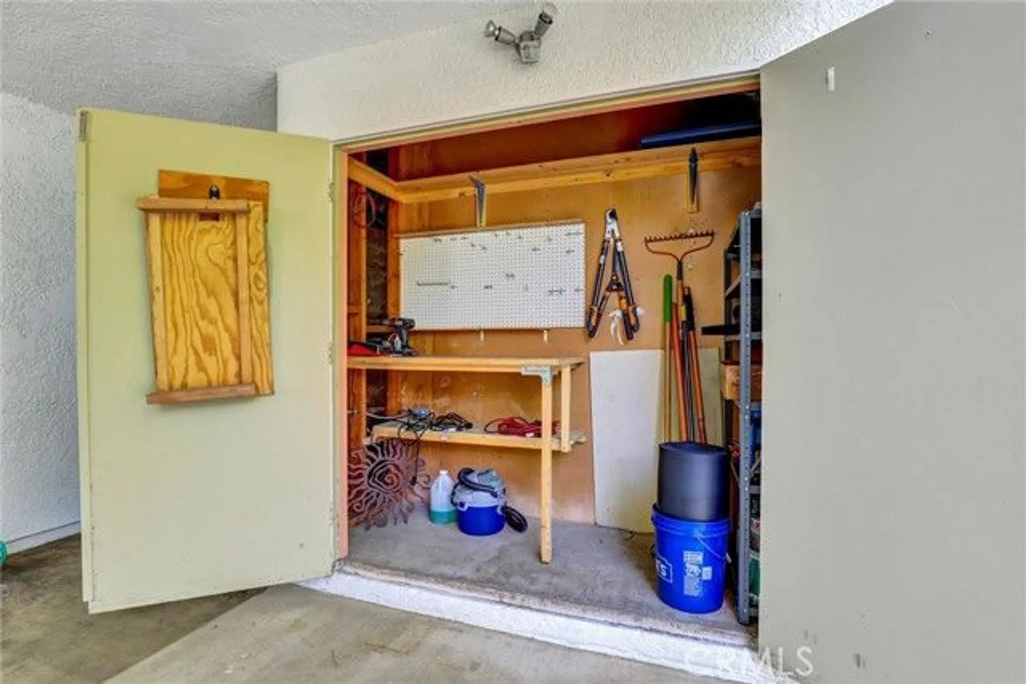 Property Slideshow image 17 of 30 | 2276 via d, Laguna Woods, CA, 92637