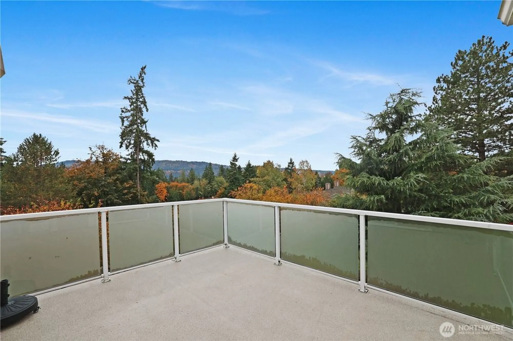 Property Slideshow image 20 of 27 | 22551 se 42nd ct # 2213, Issaquah, WA, 98029