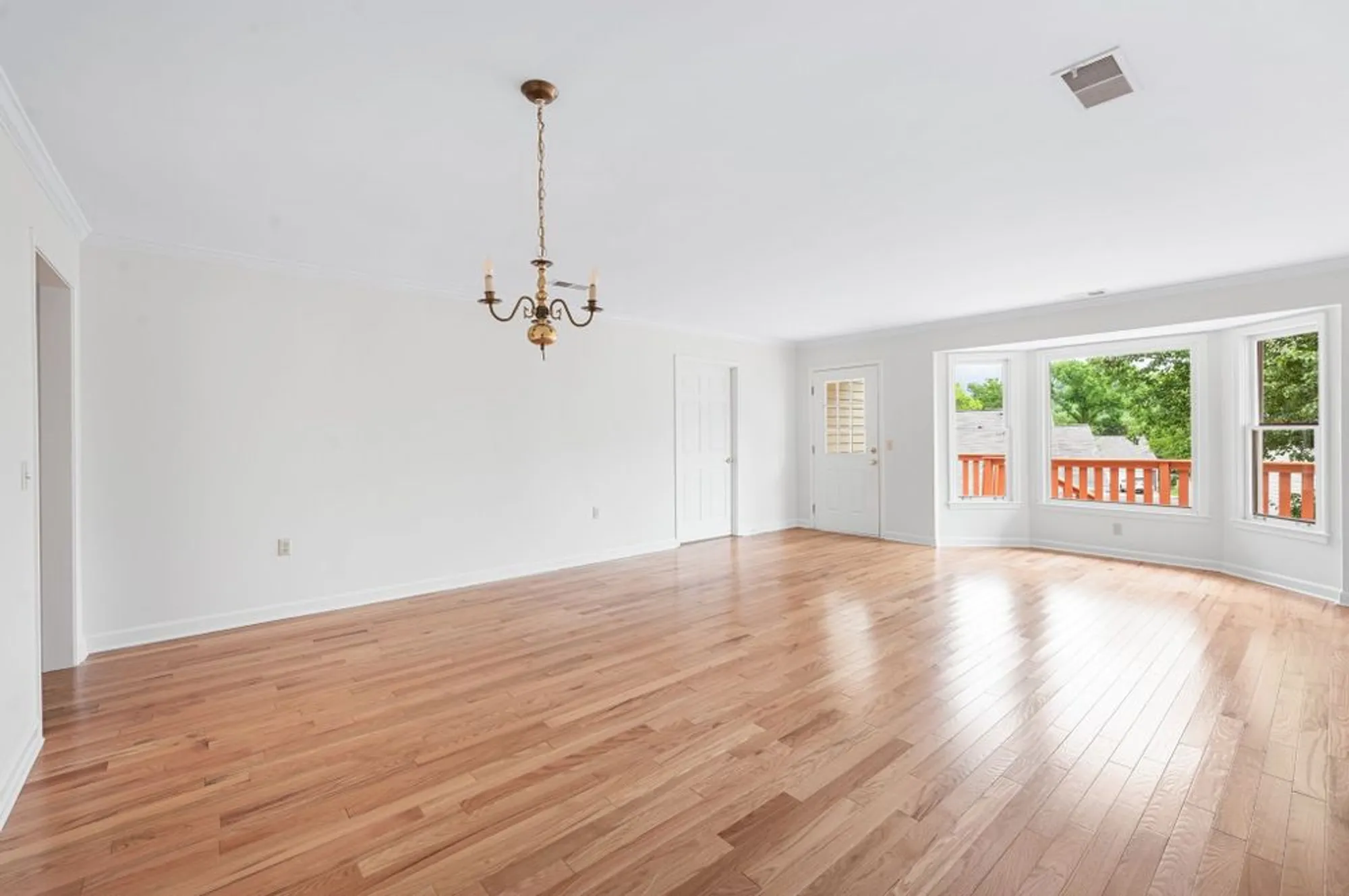 Property Slideshow image 9 of 41 | 421 siena dr, Nashville, TN, 37205