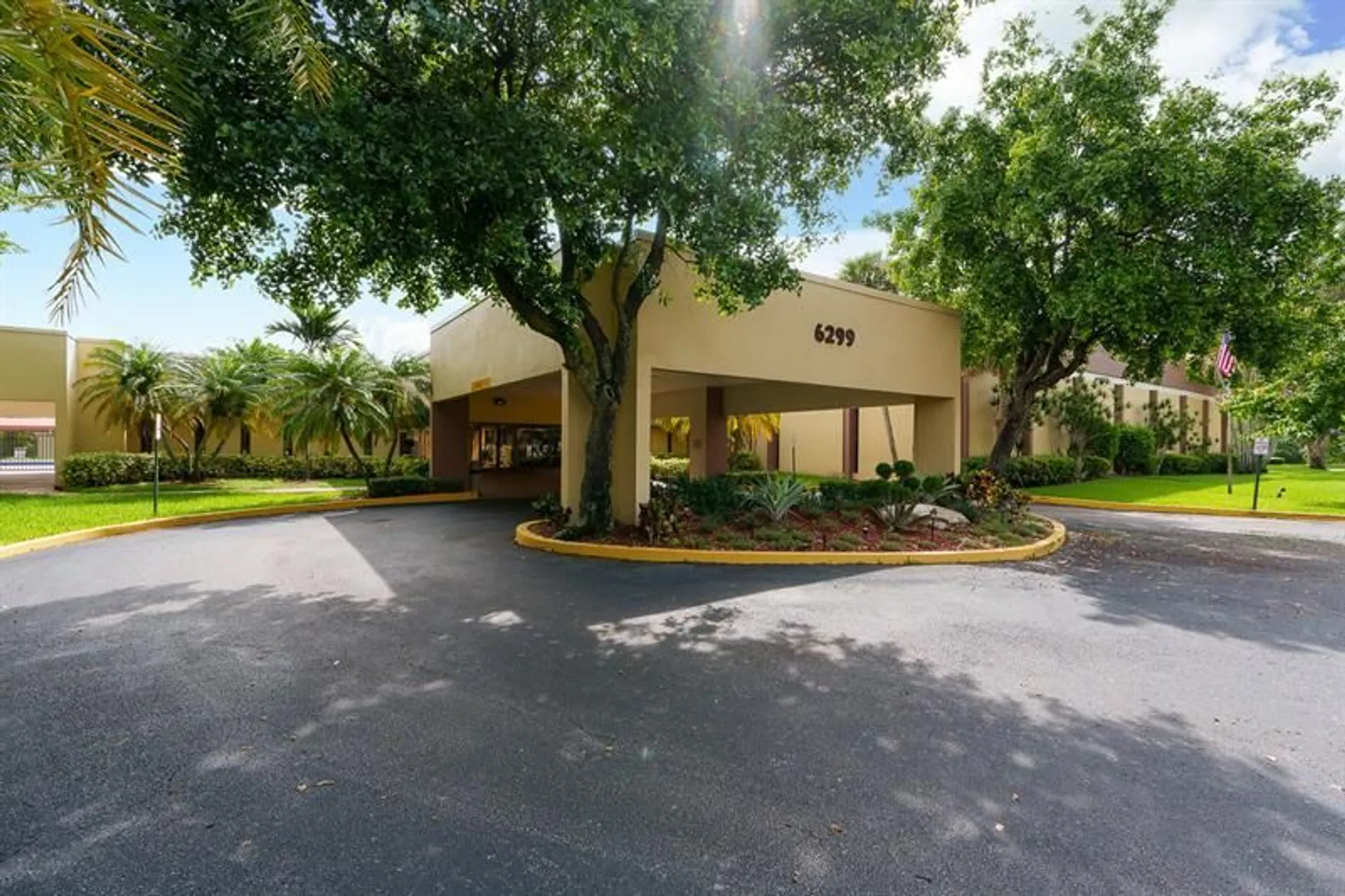 Property Slideshow image 38 of 58 | 5961 nw 61st ave apt 301, Tamarac, FL, 33319