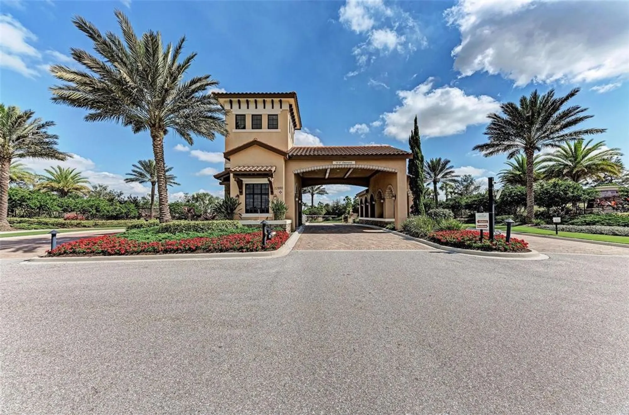 Property Slideshow image 43 of 86 | 5016 savona run, Bradenton, FL, 34211
