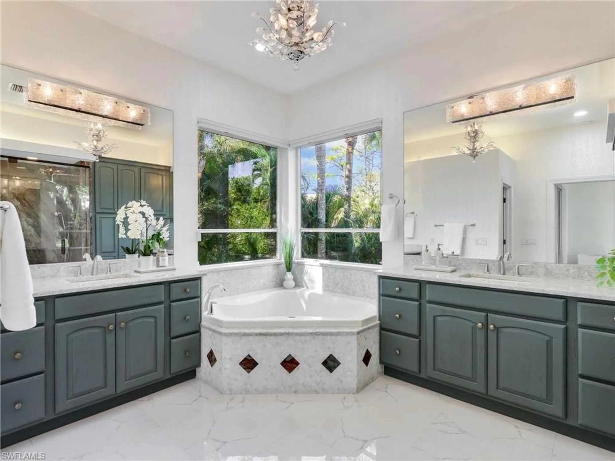Property Slideshow image 26 of 46 | 27231 lakeway ct, Bonita Springs, FL, 34134