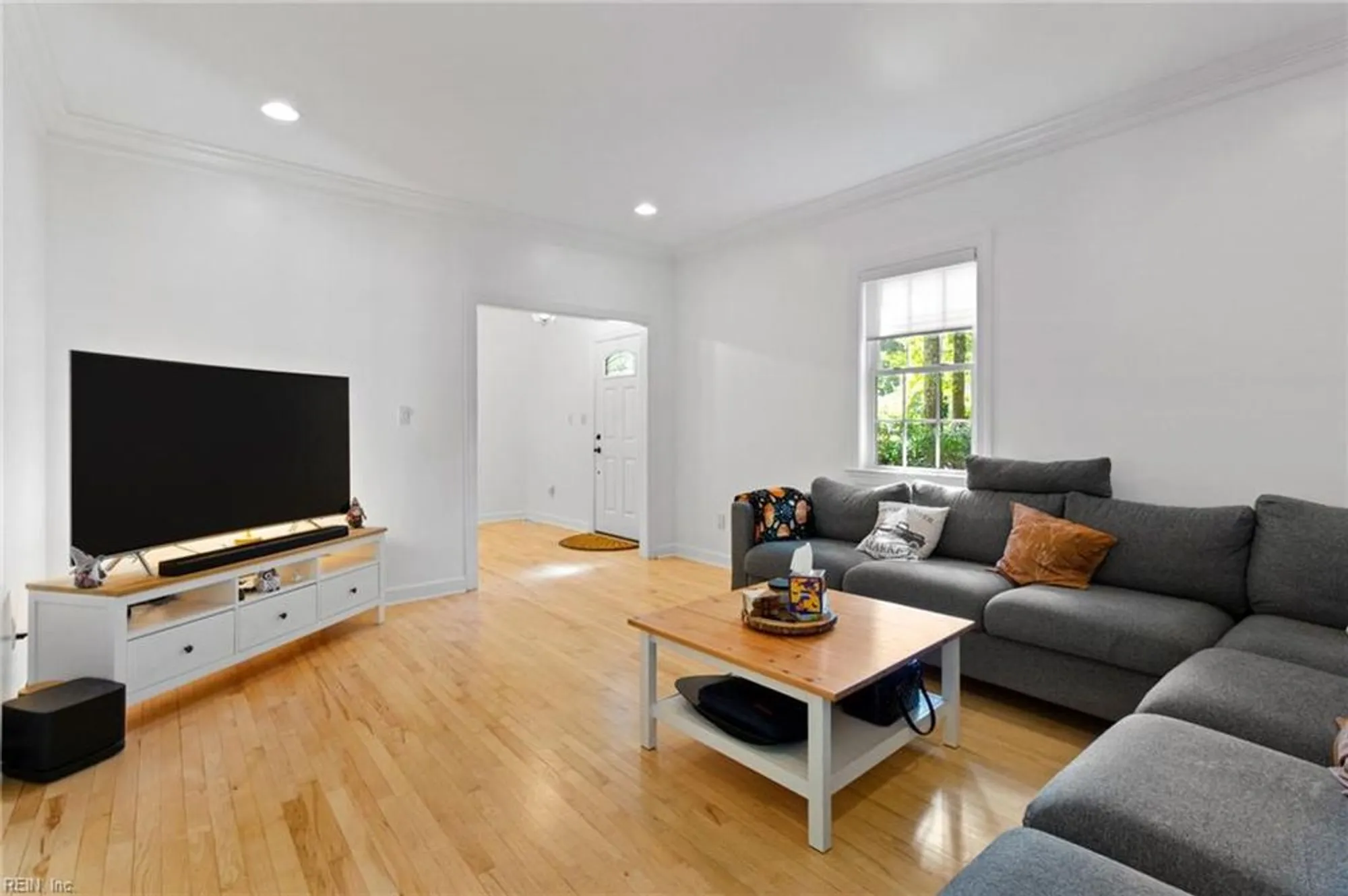 Property Slideshow image 4 of 45 | 147 country club dr, Williamsburg, VA, 23188