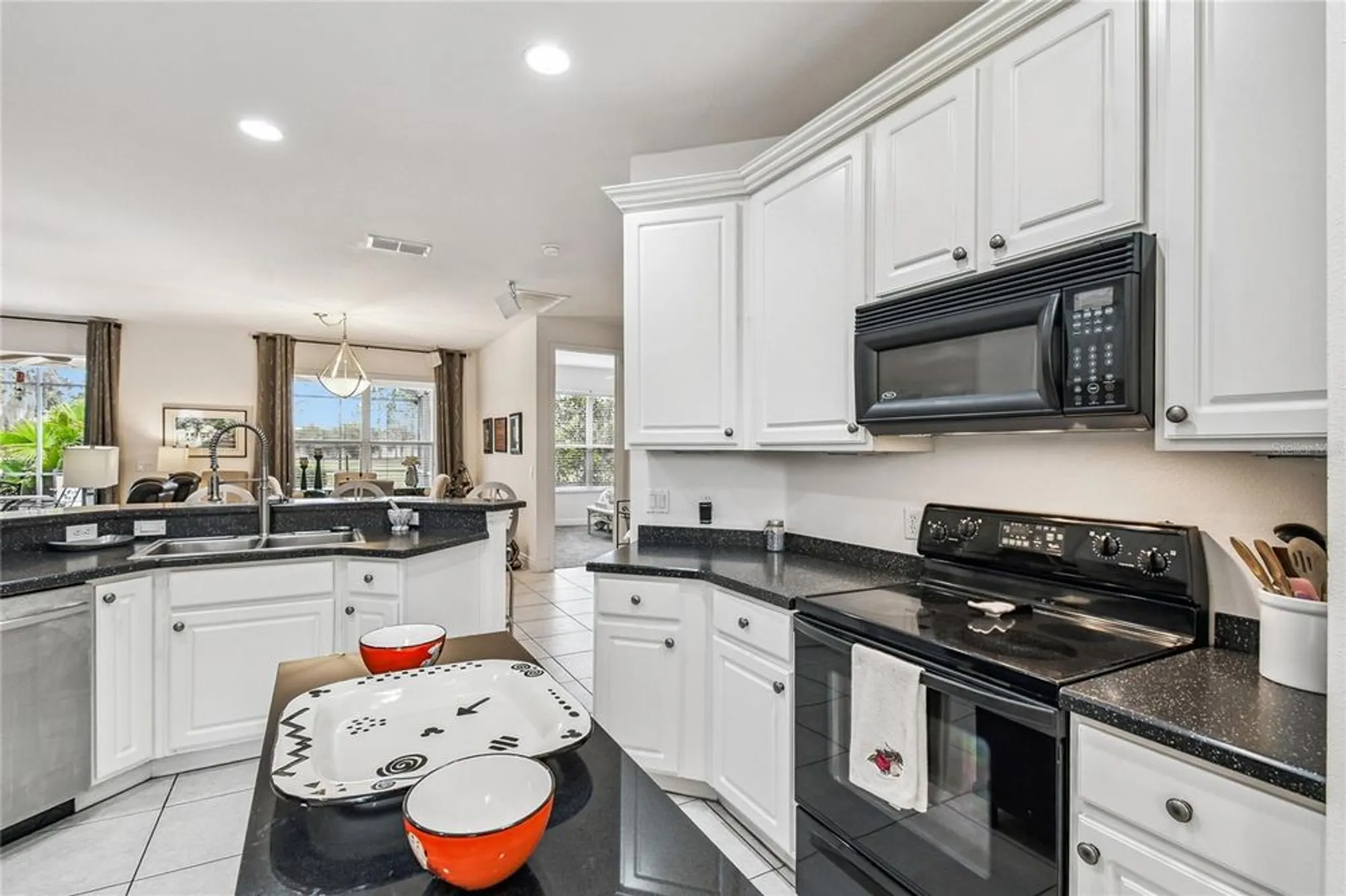 Property Slideshow image 15 of 65 | 684 volterra blvd, Poinciana, FL, 34759